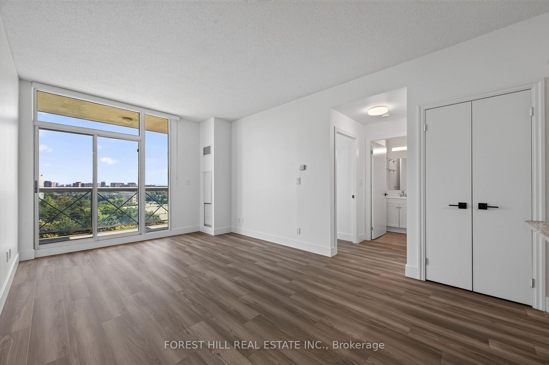 804 - 1359 Rathburn Road E, Mississauga, ON, exterior