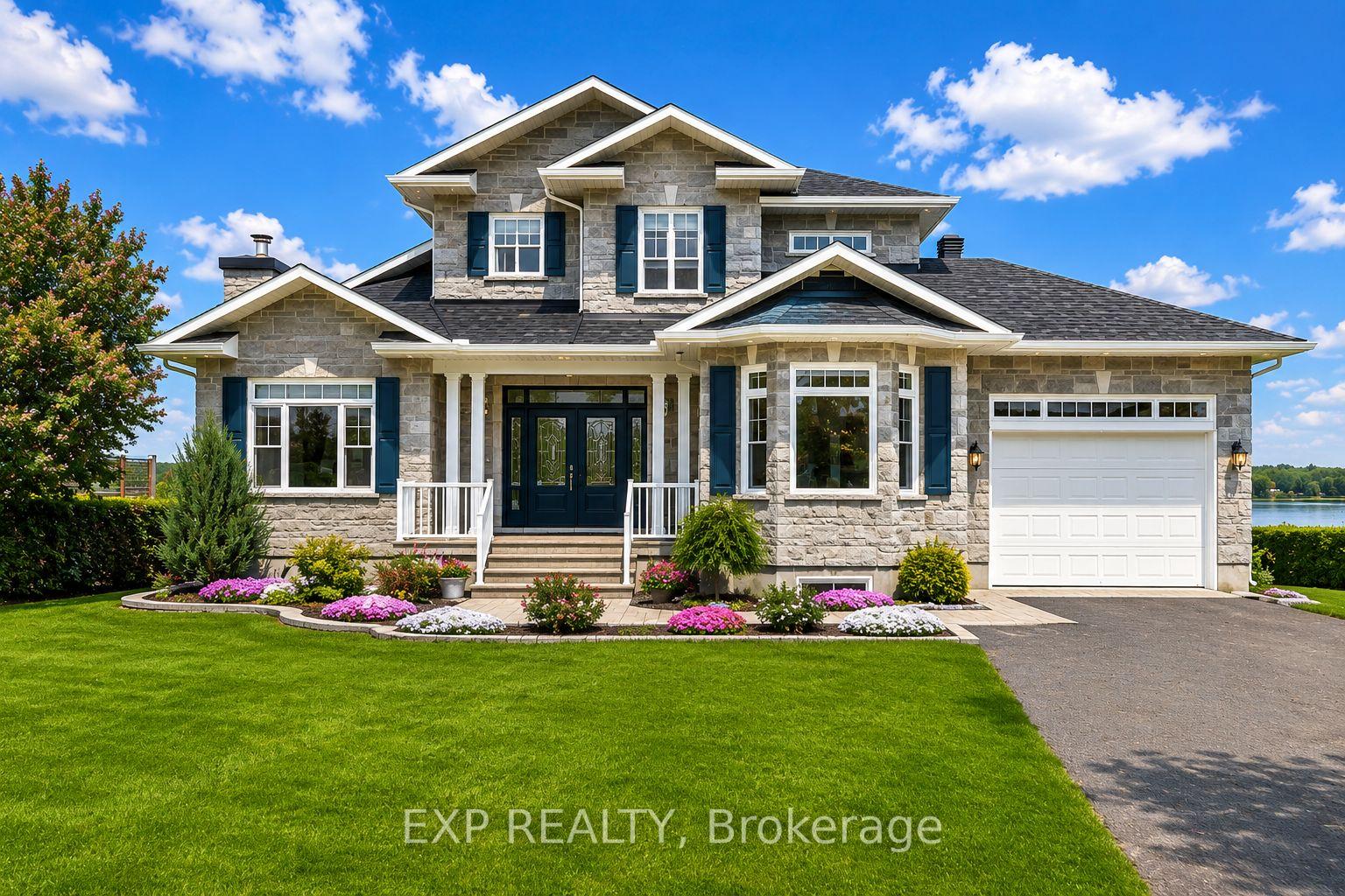 3605 FRONT Road, Hawkesbury, ON, exterior