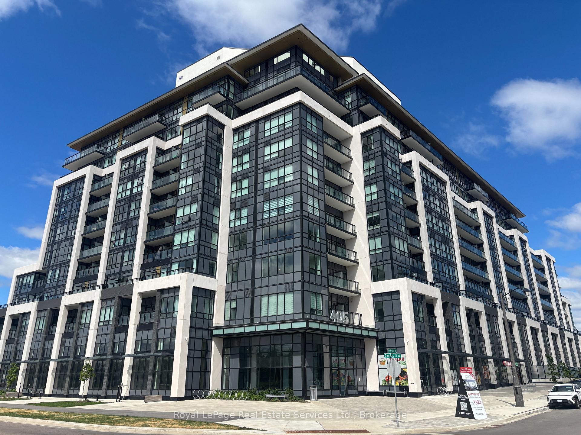 332 - 405 Dundas Street W, Oakville, ON, exterior