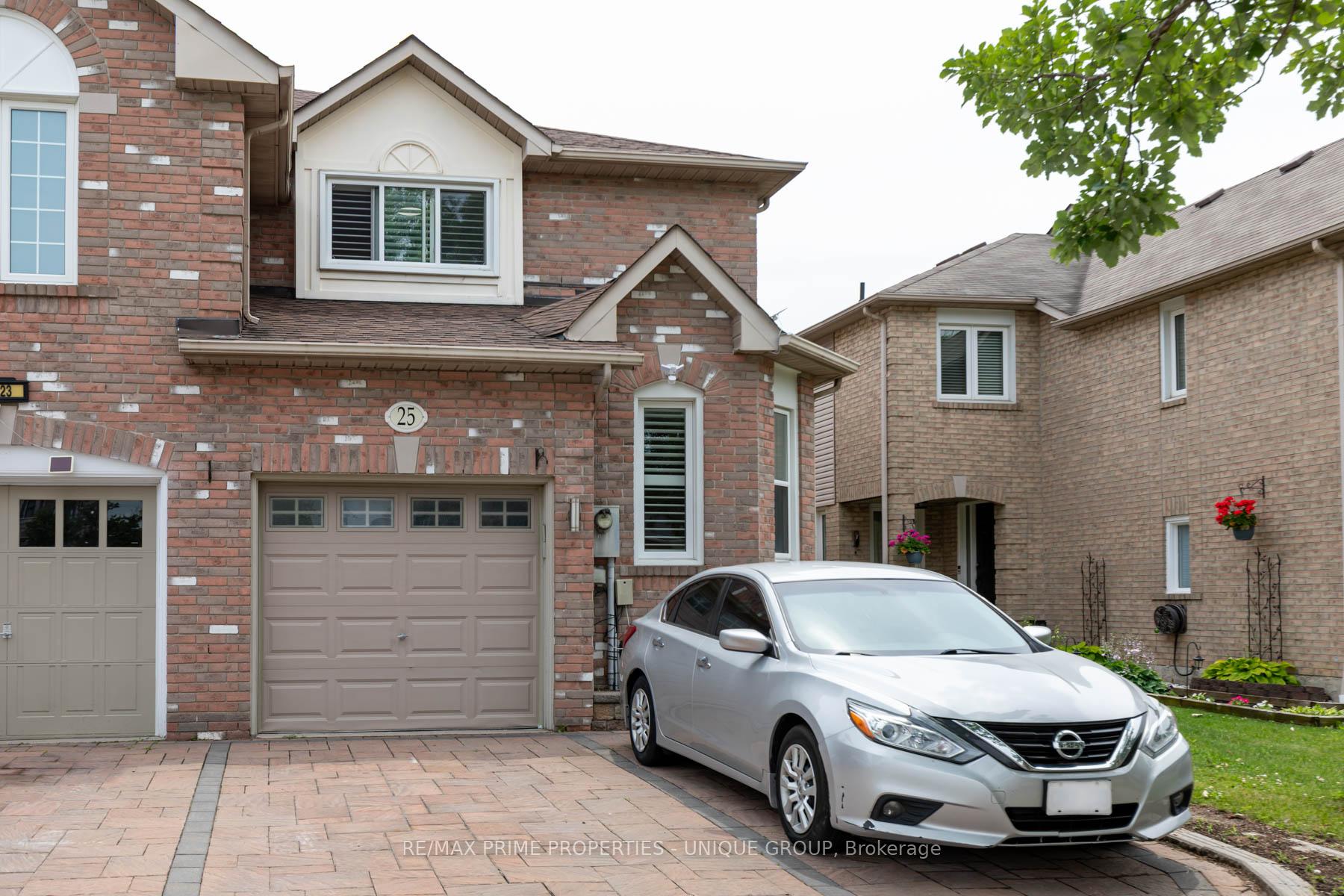 25 Pine Gate Place, Whitby, ON, exterior