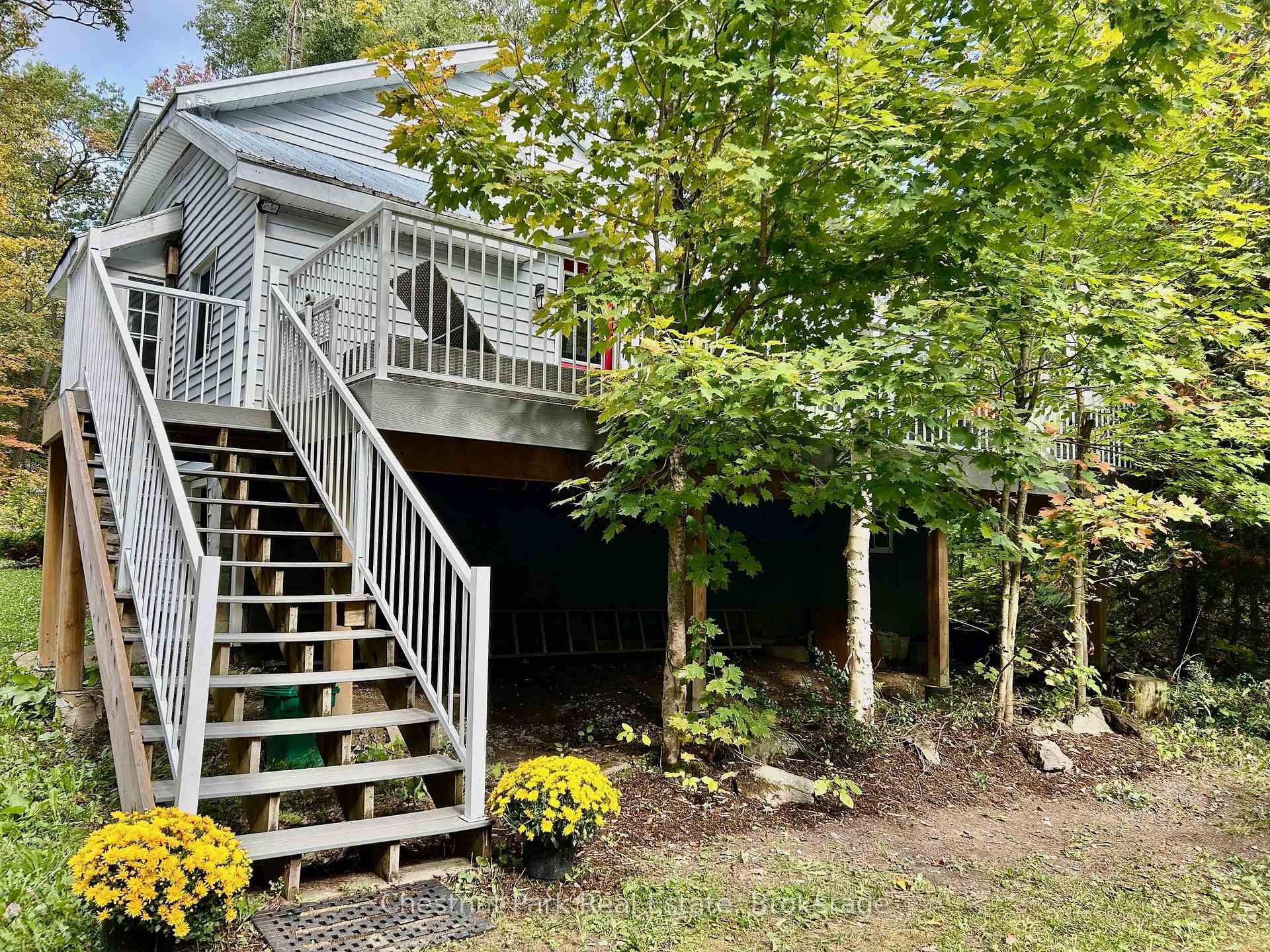 1227-2 North Kahshe Lake rd Road, Gravenhurst, ON, exterior
