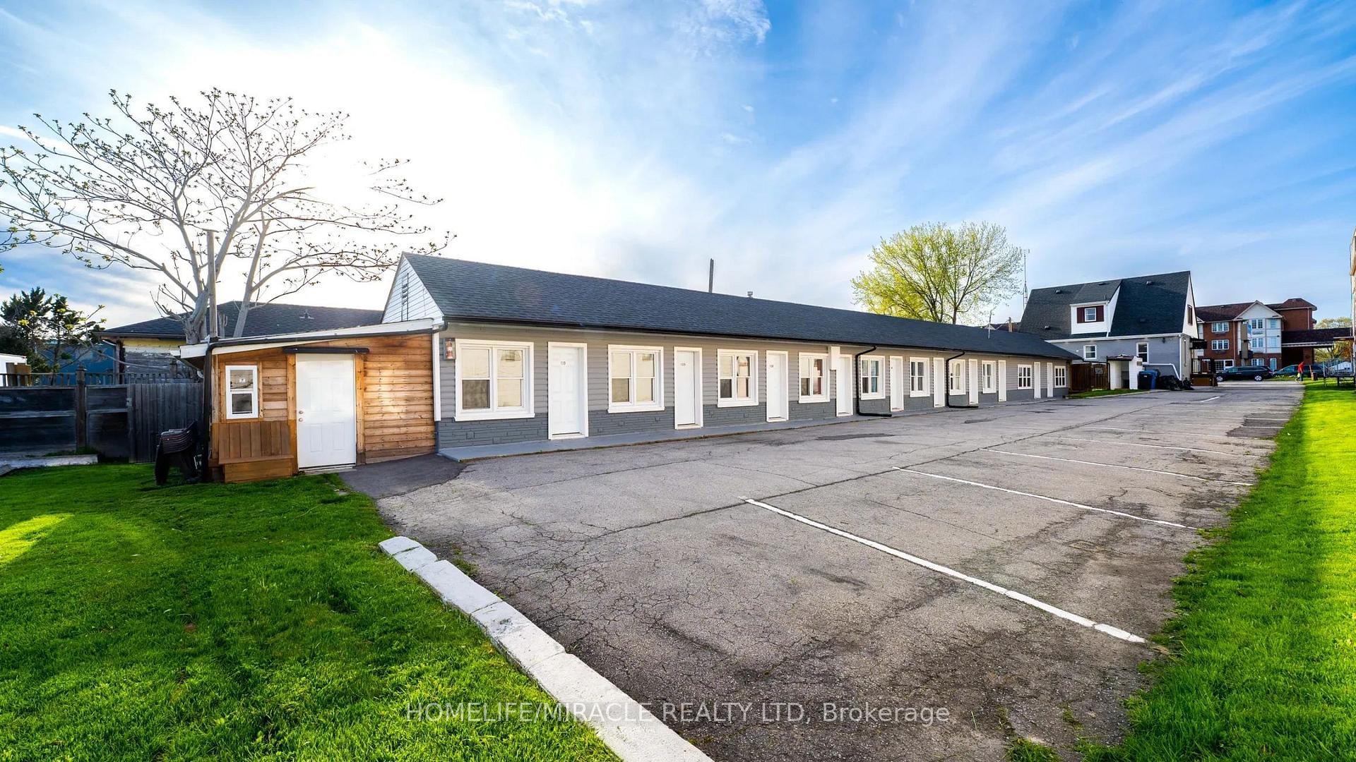 7742 Lundys Lane, Niagara Falls, ON, exterior