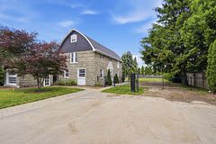 C - 292 MAIN Street W, Grimsby, ON, exterior