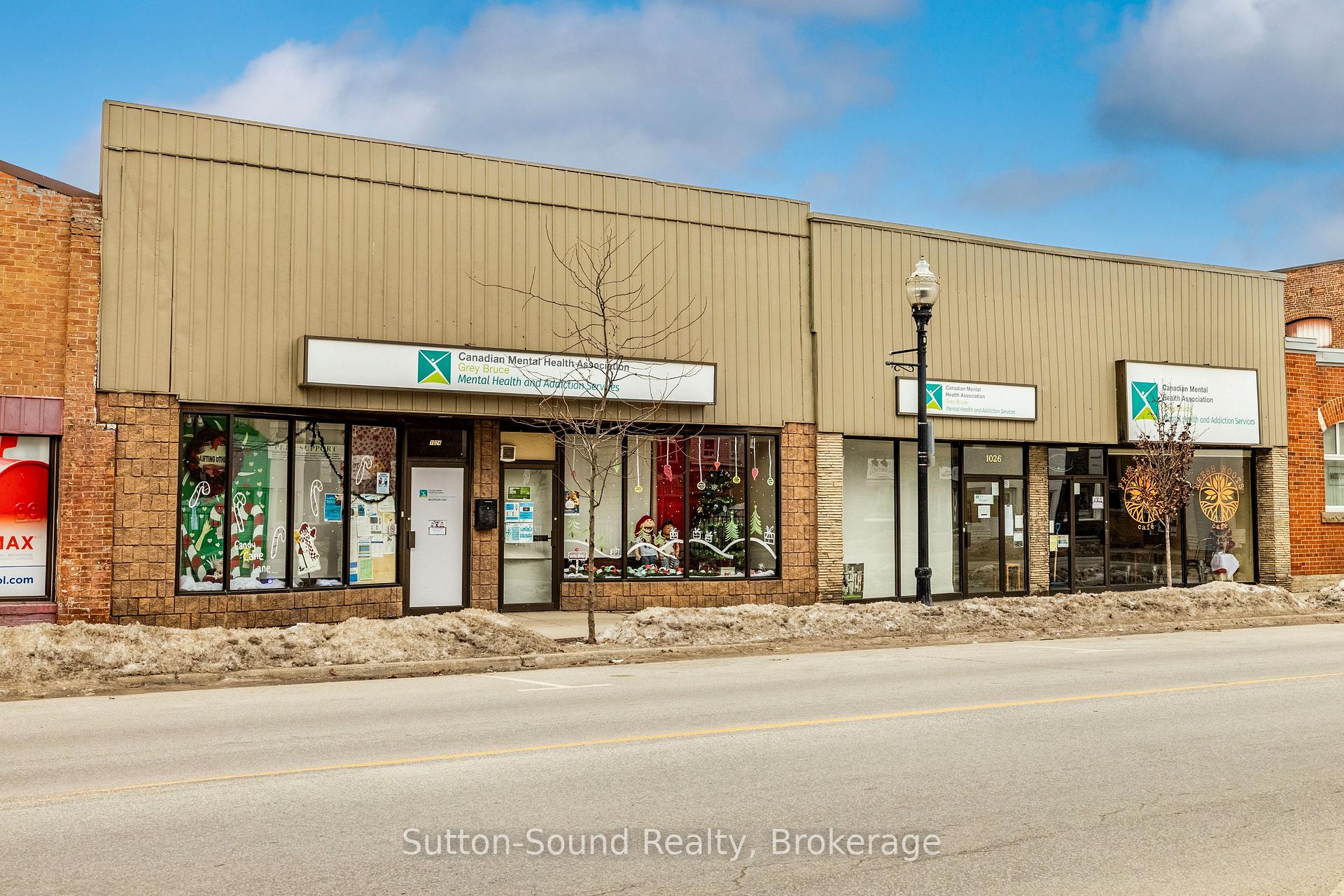 1024 2nd Avenue E, Owen Sound, ON, exterior