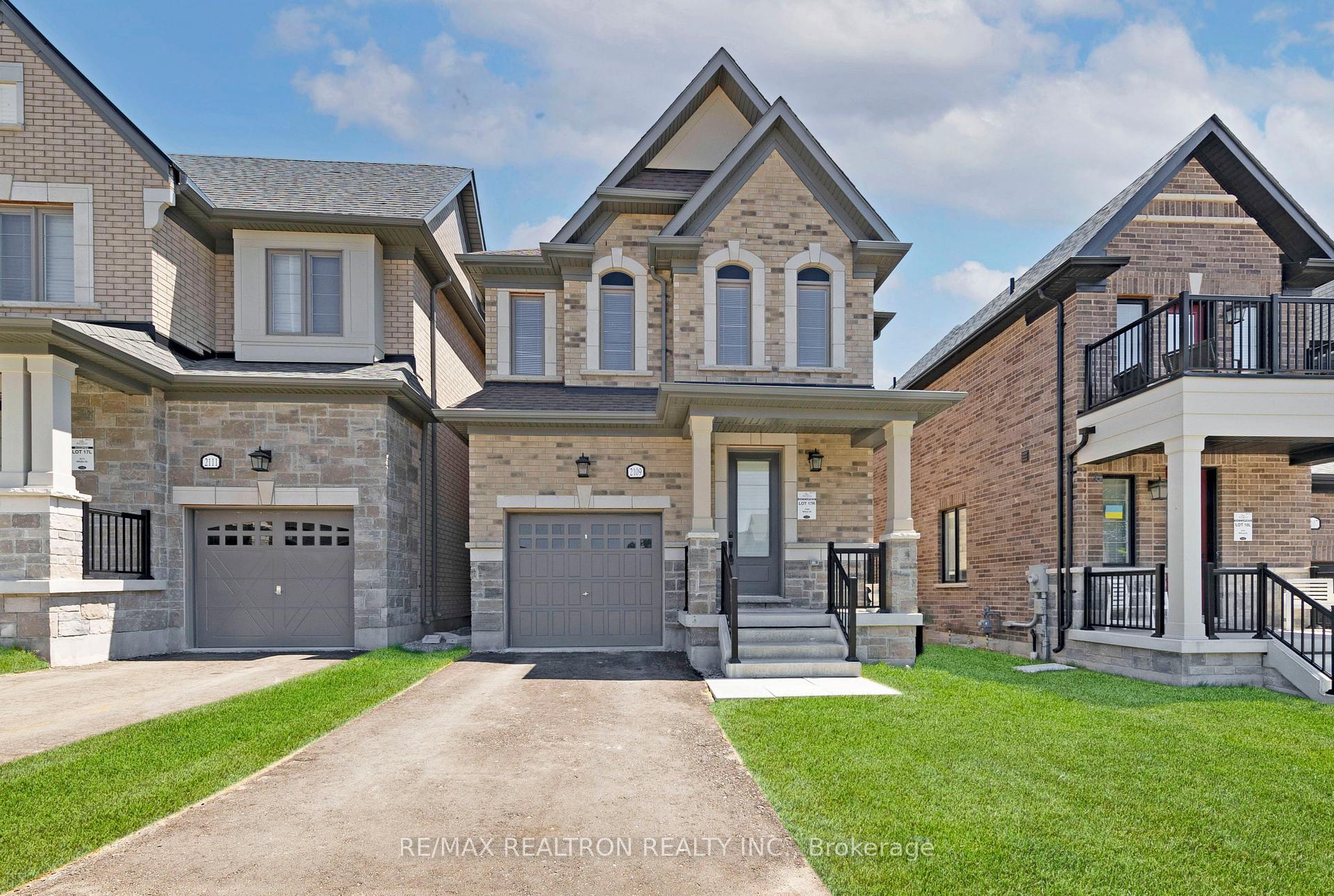 2109 Wilson Street, Innisfil, ON, exterior