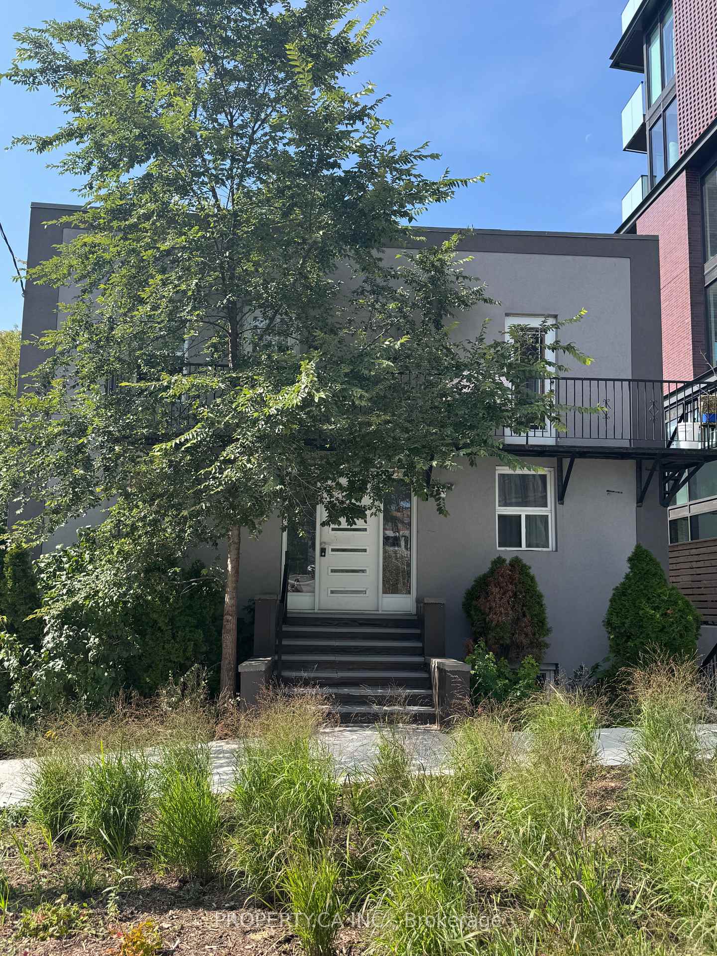22 Brad Street, Toronto W02, ON, exterior