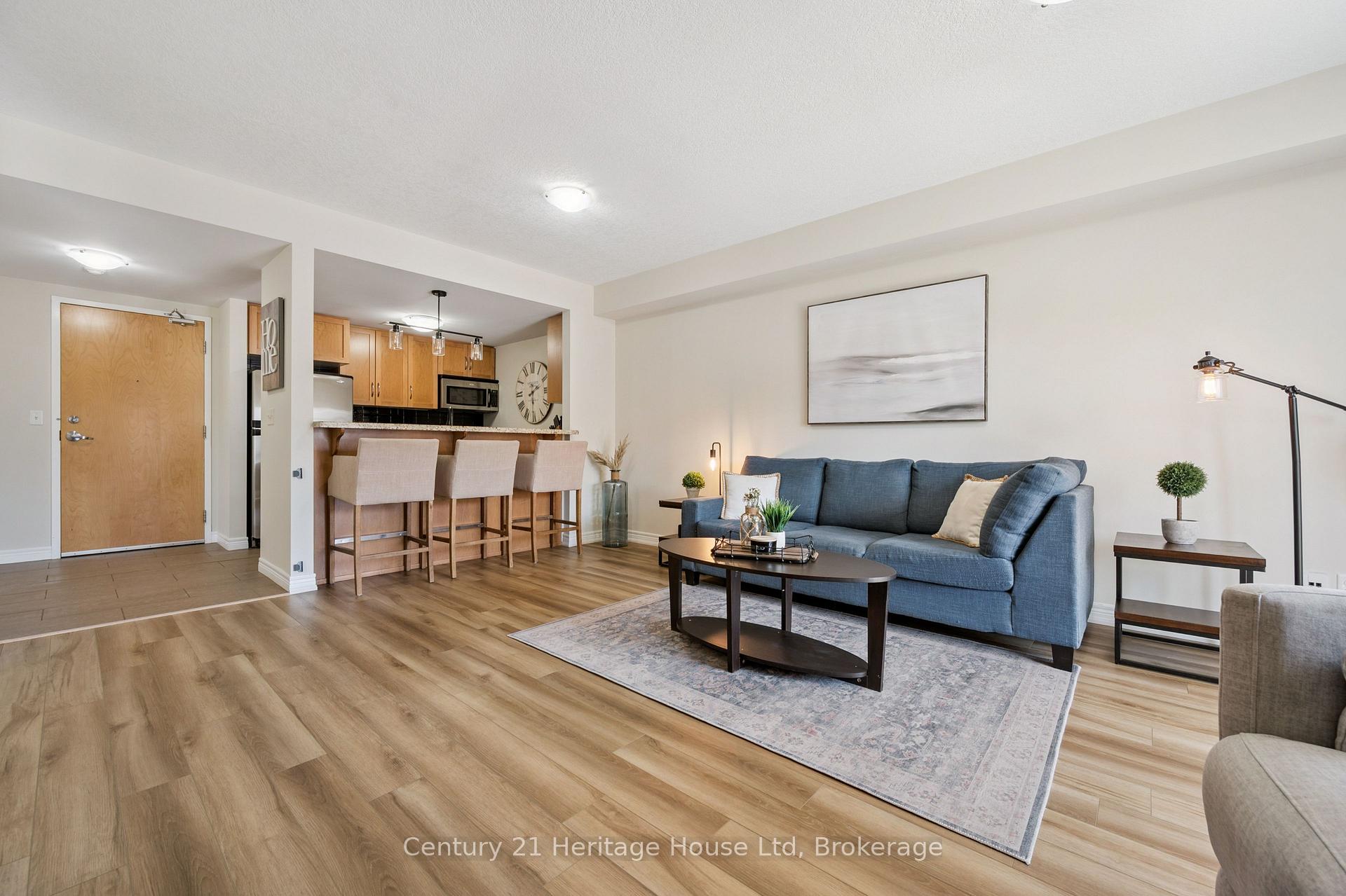 207 - 901 Paisley Road, Guelph, ON, exterior