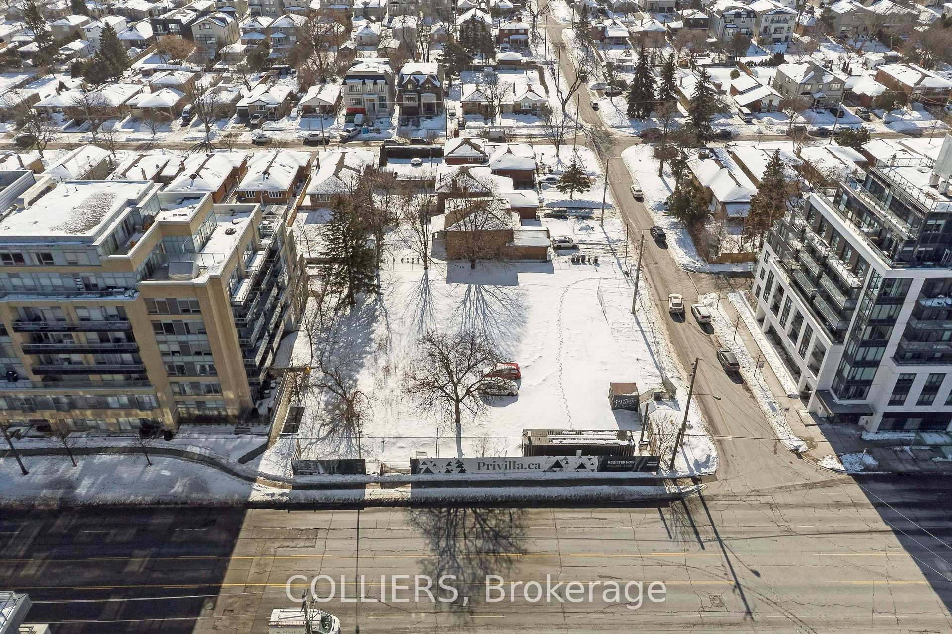 719 Sheppard Avenue W, Toronto C06, ON, exterior