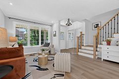 2293 Oakhaven Drive, Oakville, ON, exterior