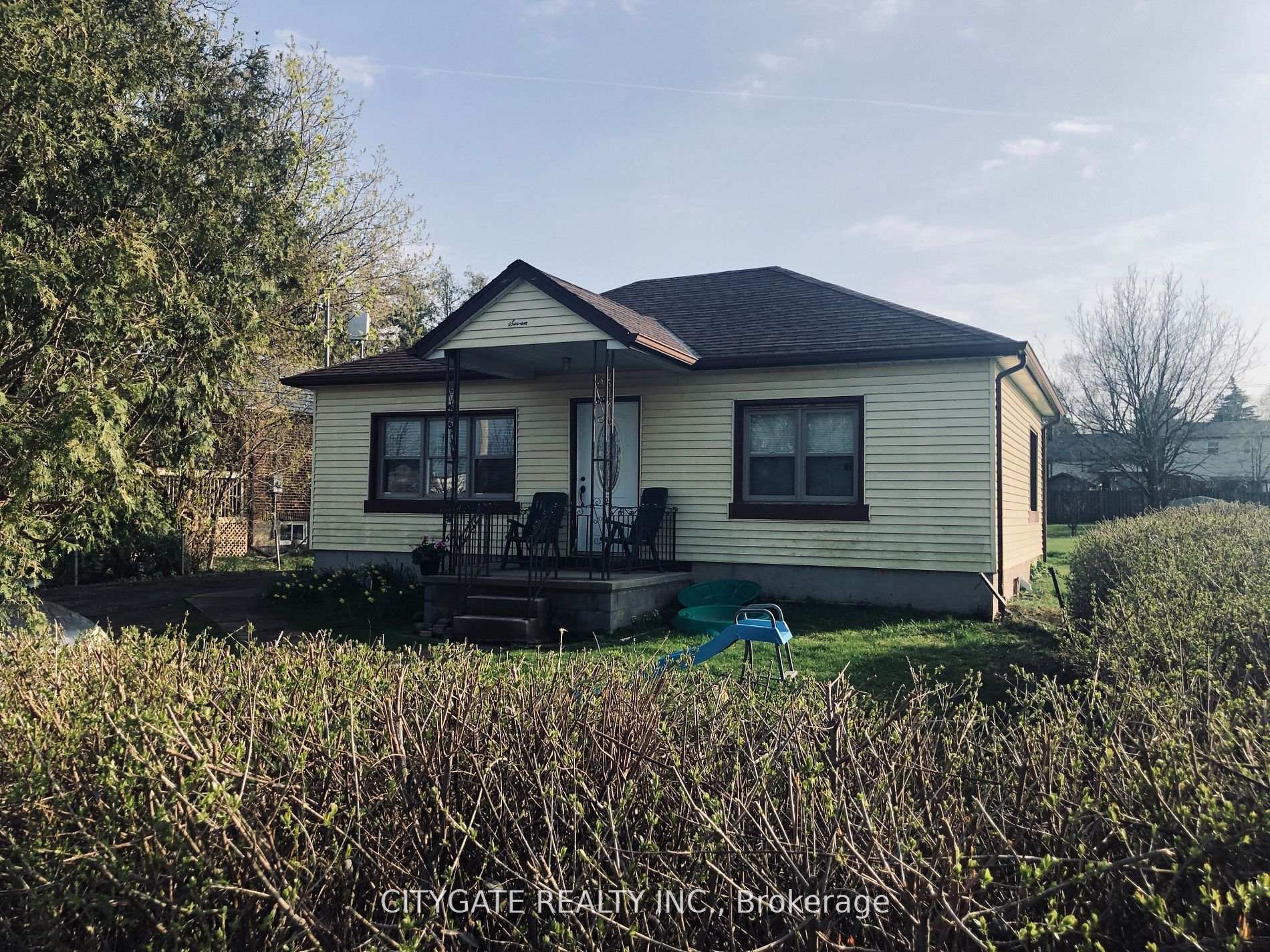 7 Milton Heights Crescent, Milton, ON, exterior
