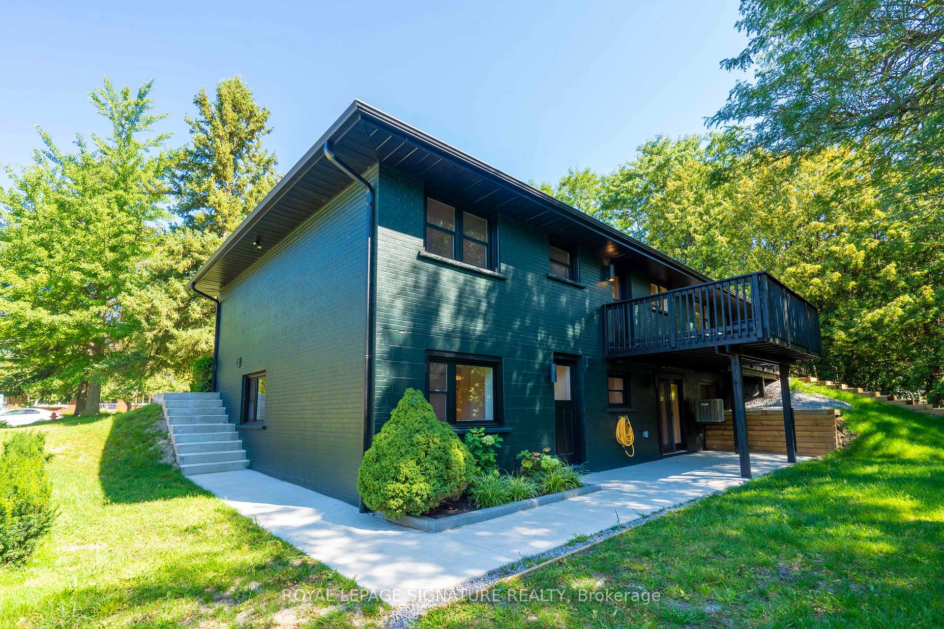 3 - 986 Srigley Street, Newmarket, ON, exterior