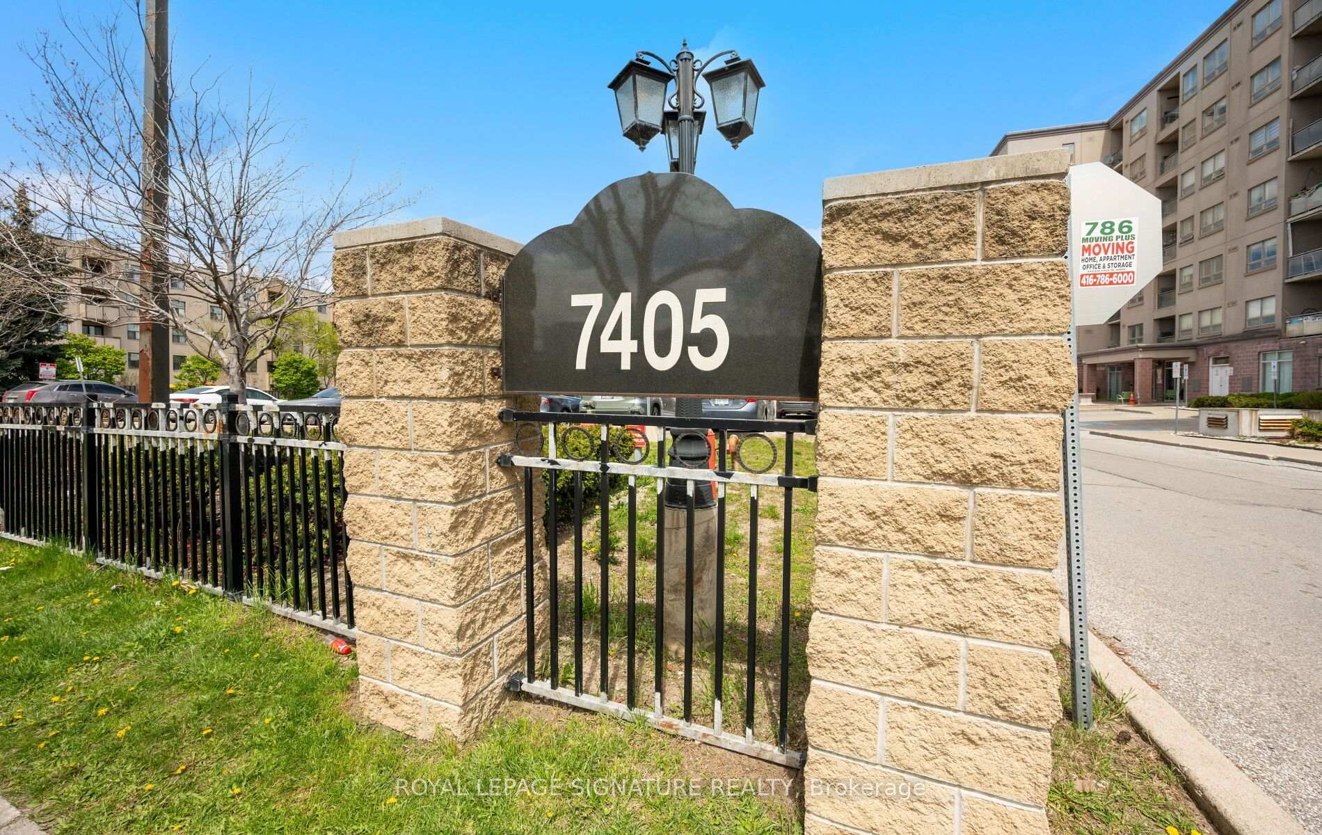 104 - 7405 Goreway Drive, Mississauga, ON, exterior
