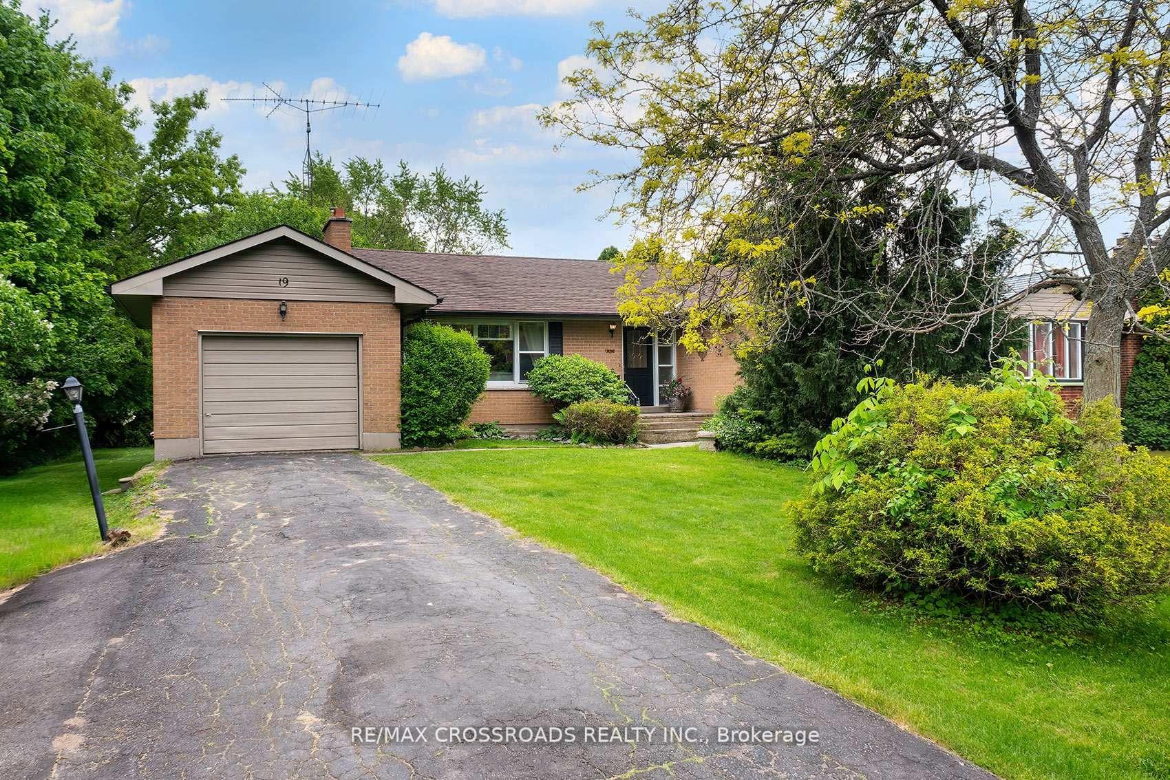 19 Orchard Avenue, Cobourg, ON, exterior