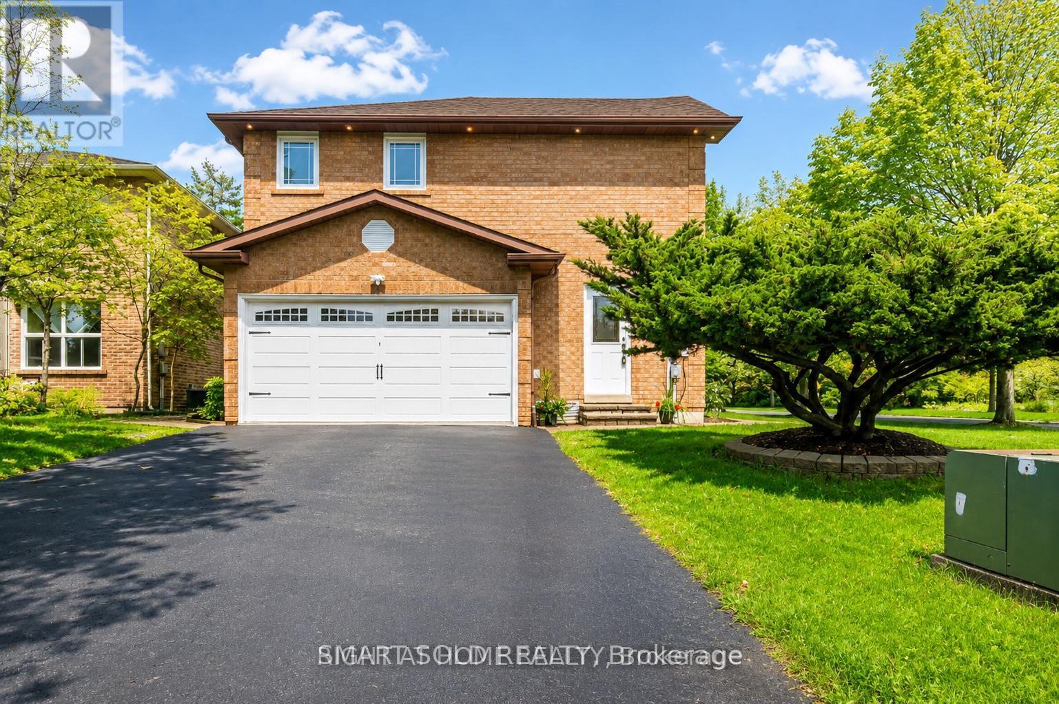 1 Tiffany Gate, Richmond Hill, ON, exterior