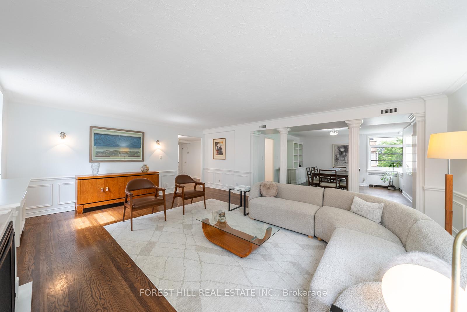 301 - 717 Eglinton Avenue W, Toronto C03, ON, exterior