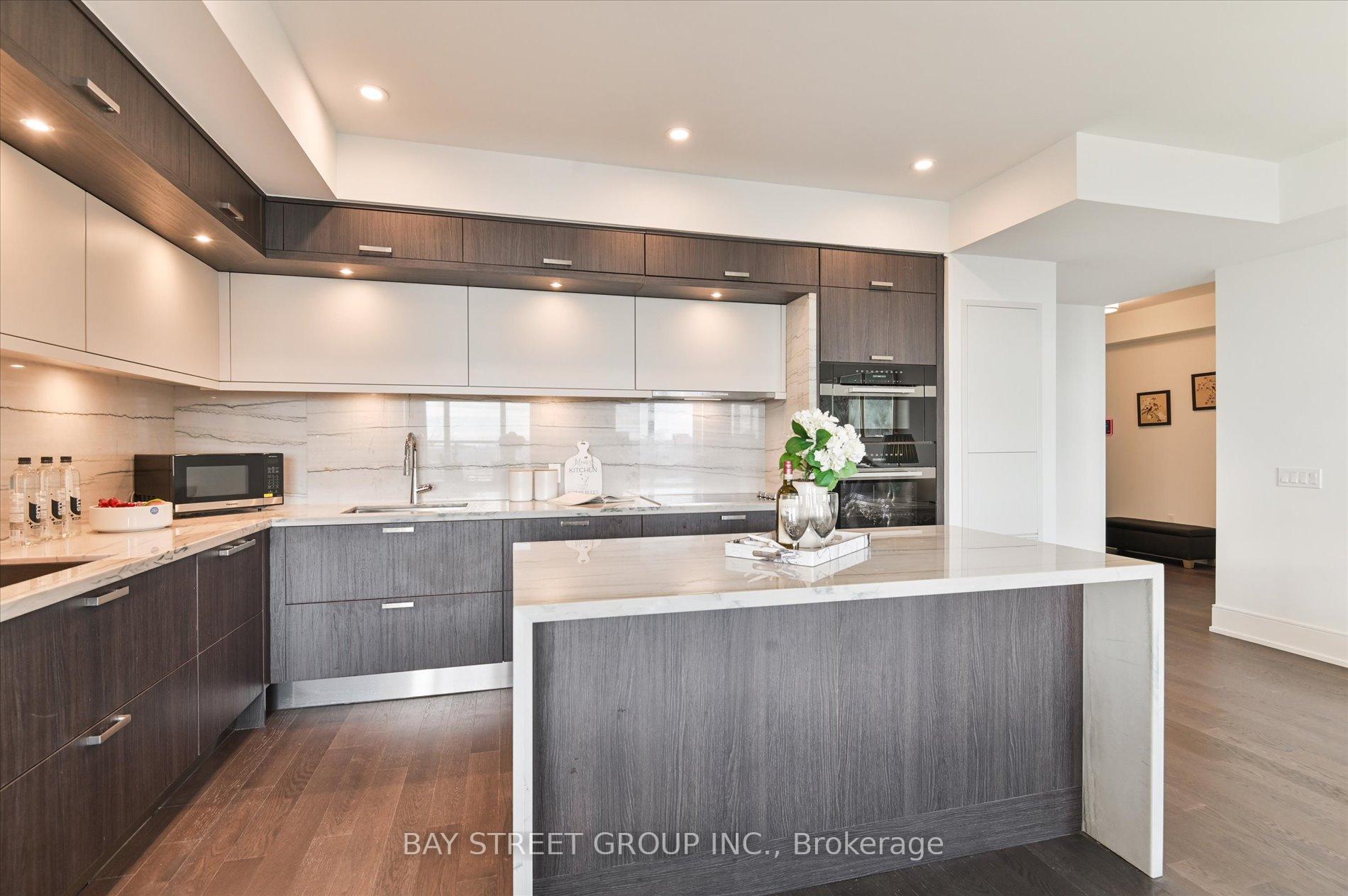 2707 - 30 Inn On The Park Drive, Toronto C13, ON, exterior