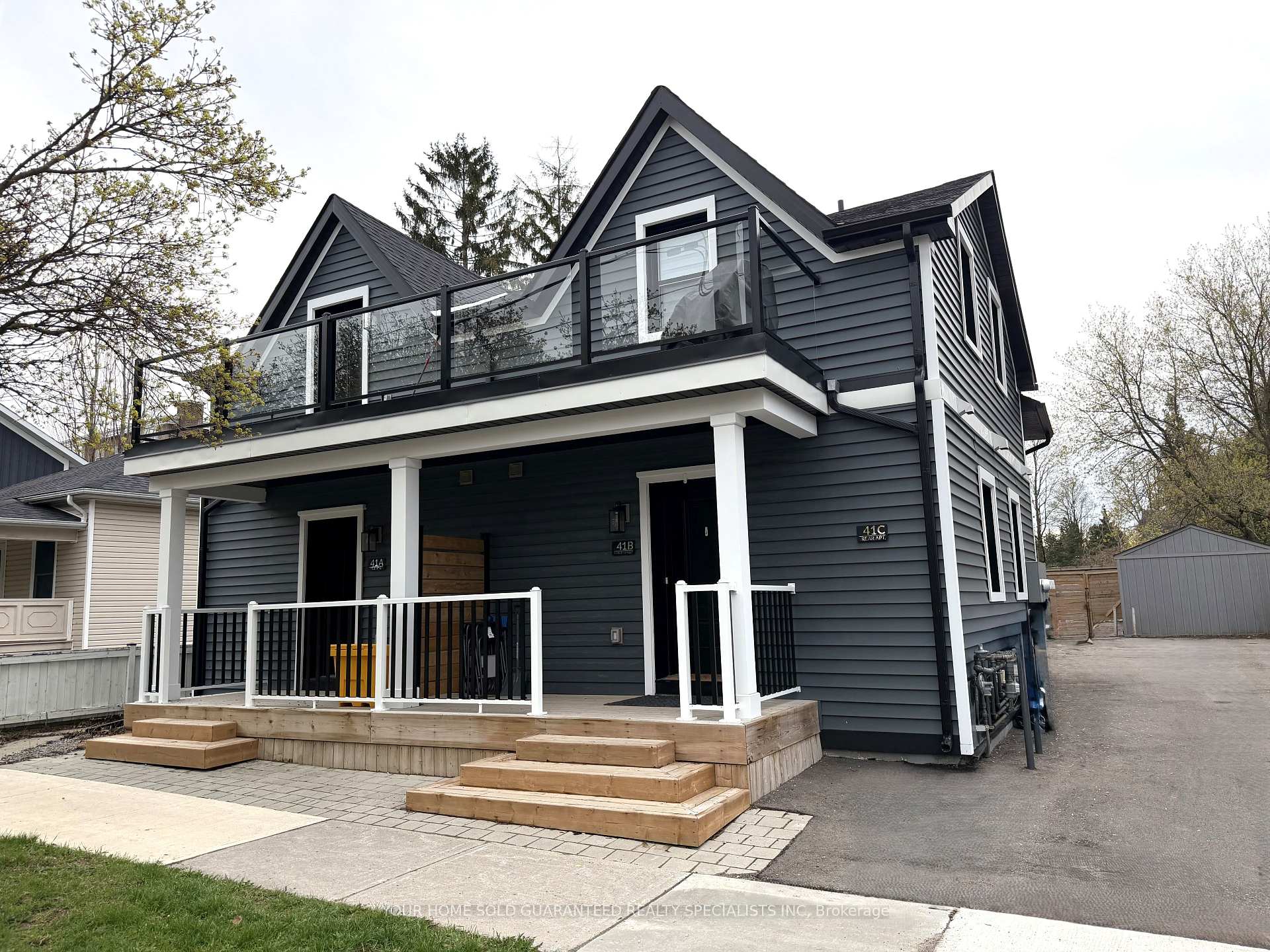 41 Mosley Street, Aurora, ON, exterior