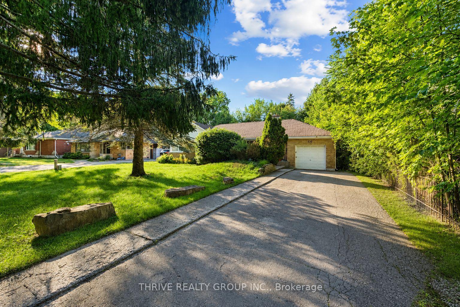 Lower - 230 University Crescent, London East, ON, exterior