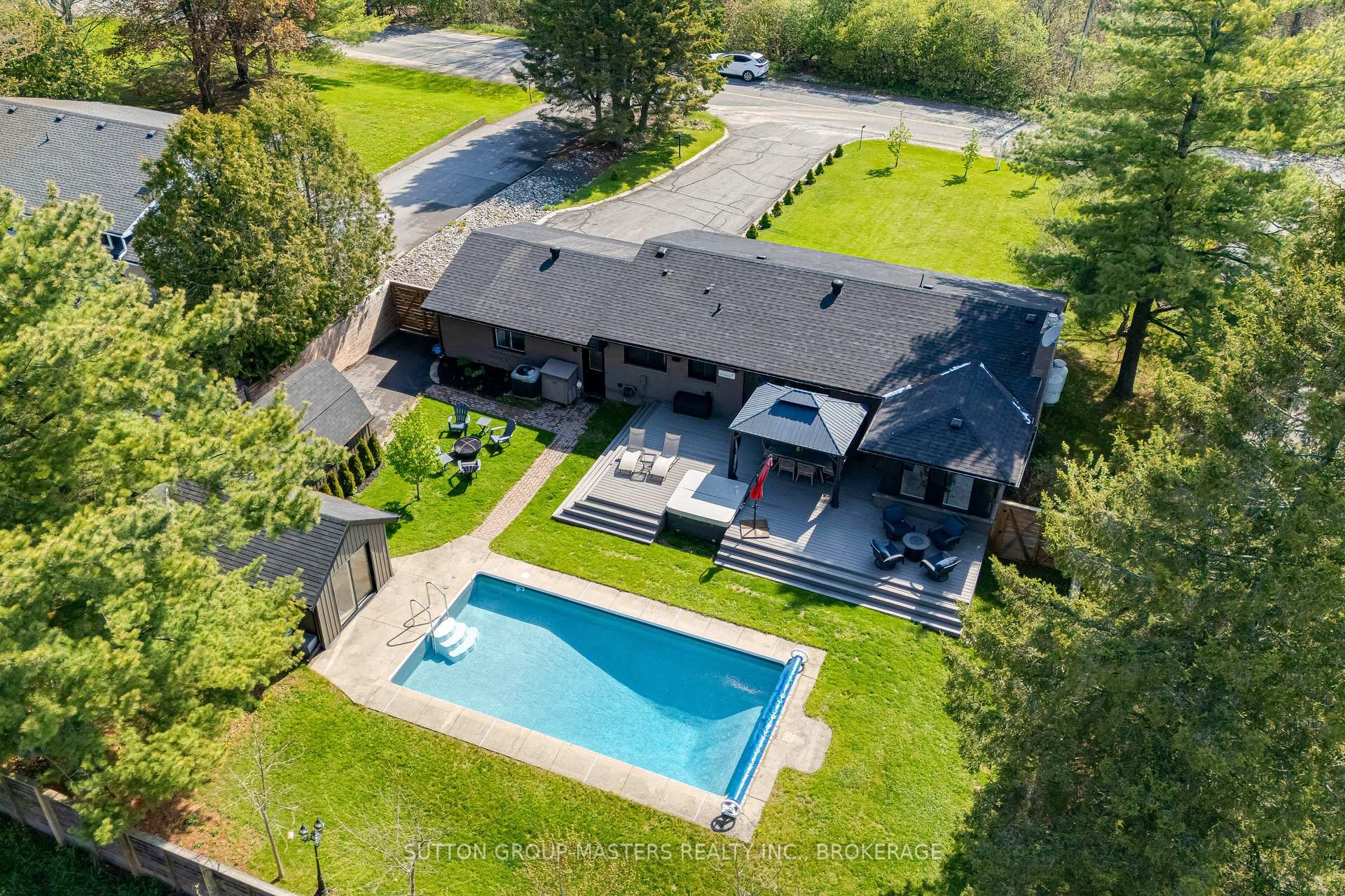 1611 SUNNYSIDE Road, Kingston, ON, exterior
