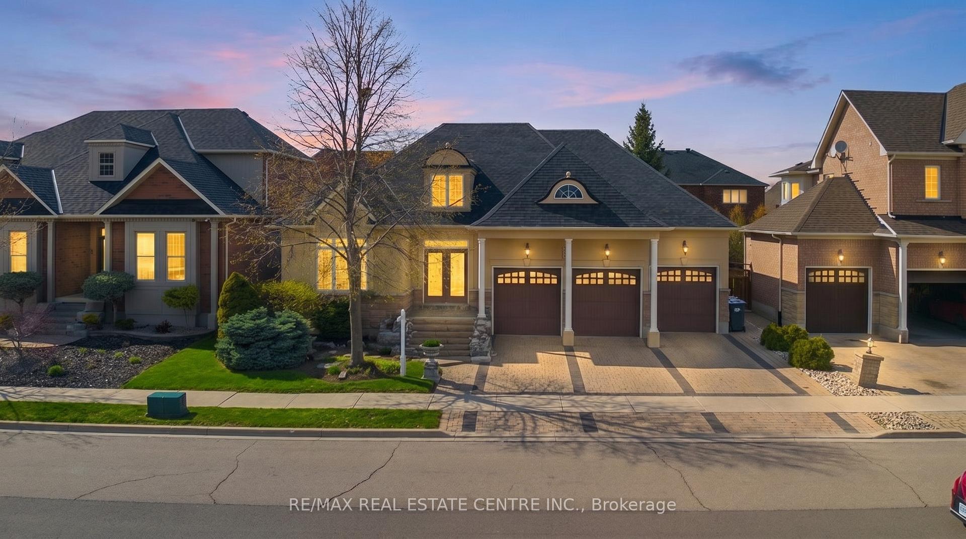 10 Eiffel Boulevard, Brampton, ON, exterior