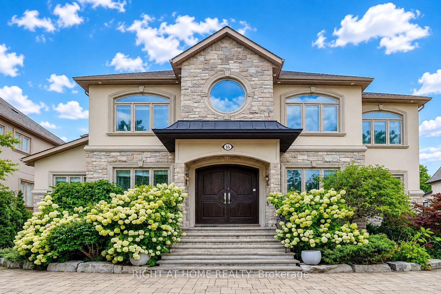 16 Fairview Avenue, Richmond Hill, ON, exterior