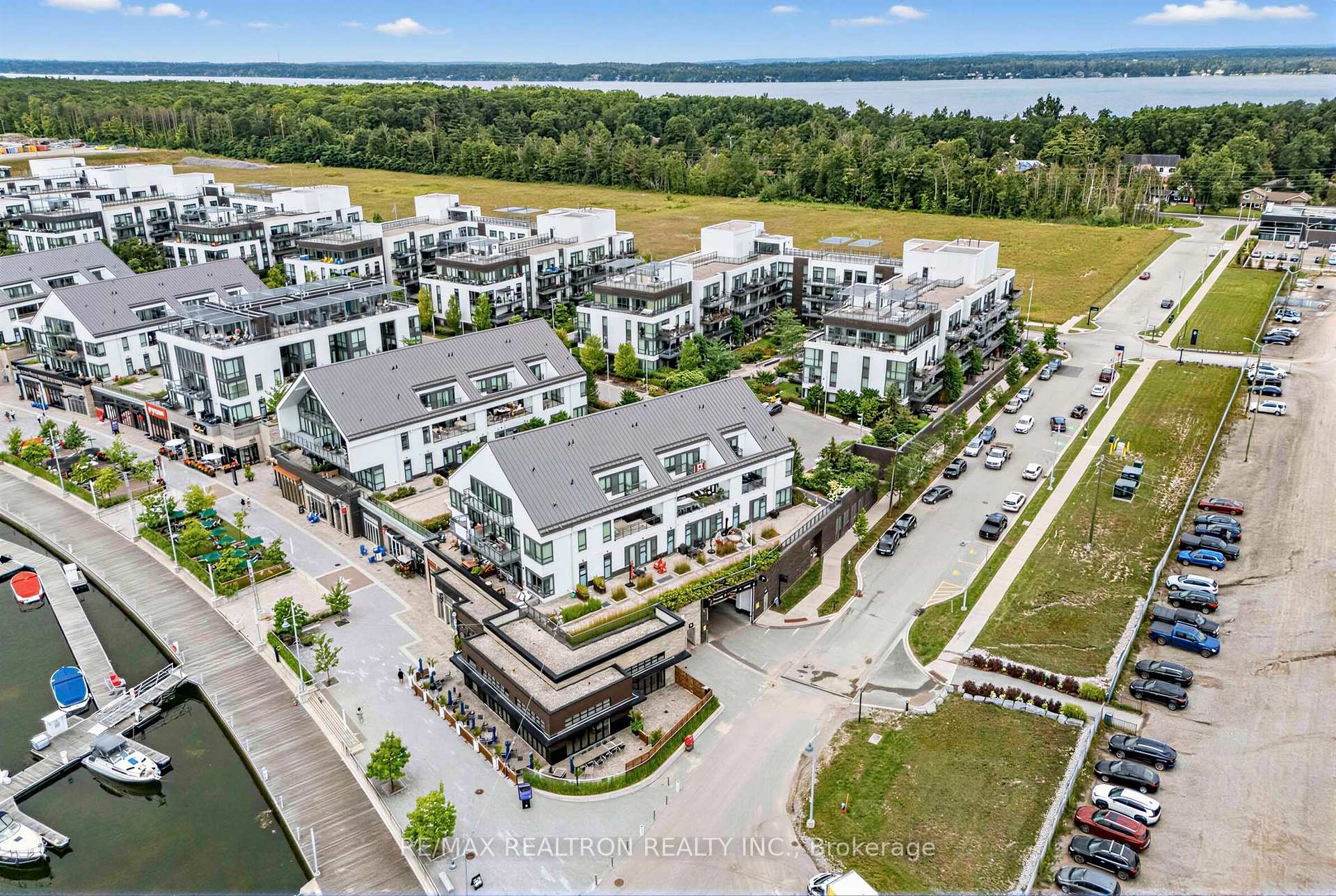 8 - 233 Broward Way, Innisfil, ON, exterior