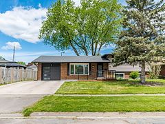 38 Martha Court, Welland, ON, exterior