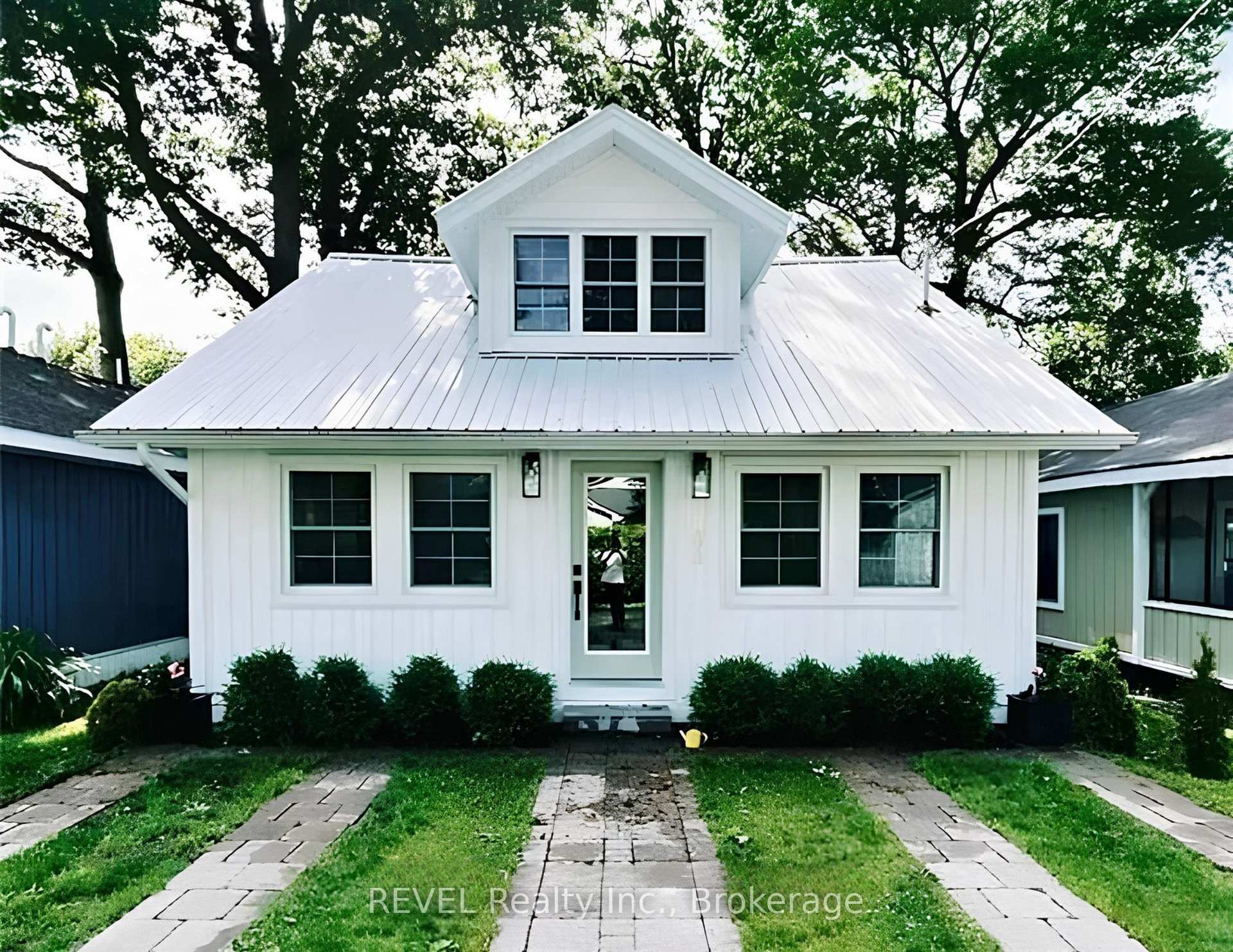 399 Elmwood Avenue, Fort Erie, ON, exterior