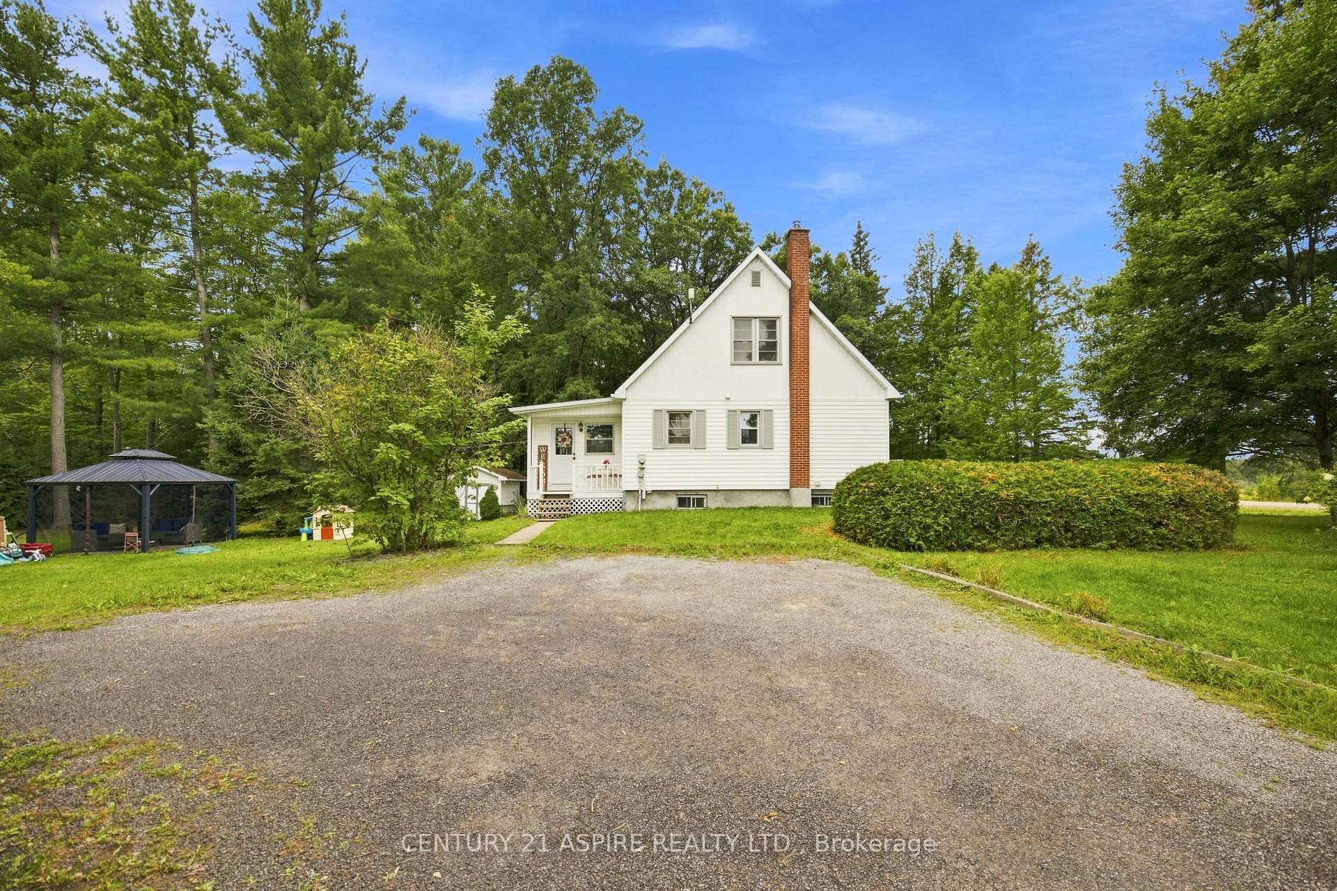 2583 B Line Road, Laurentian Valley, ON, exterior