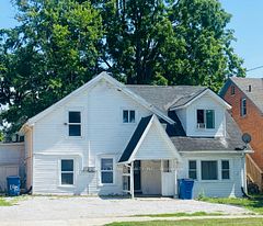 138-140 Grand Avenue E, Chatham-Kent, ON, exterior