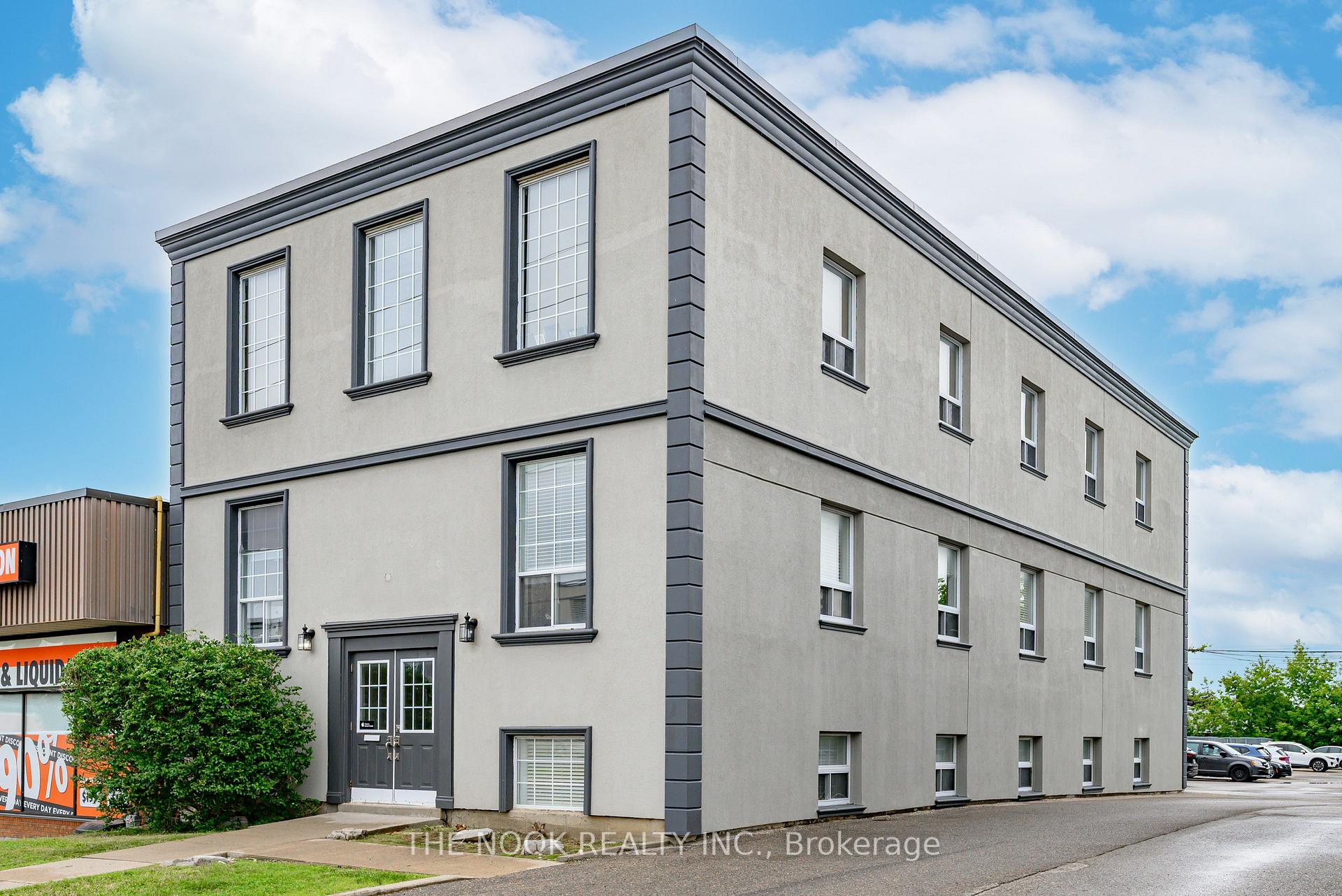 2B - 337 King Street W, Oshawa, ON, exterior