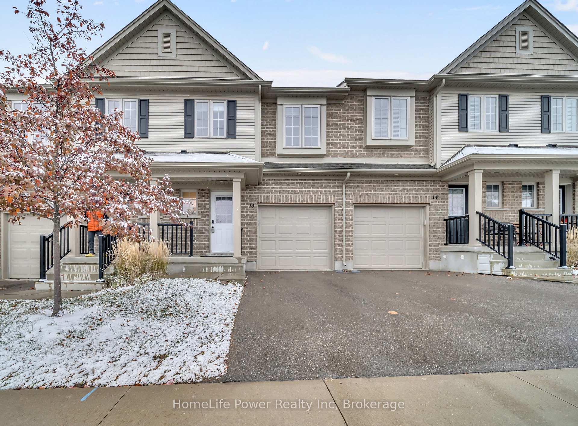 13 - 50 Pinnacle Drive, Kitchener, ON, exterior