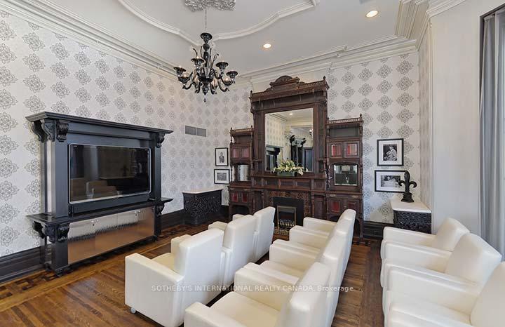 402 - 28 Linden Street, Toronto C08, ON, exterior
