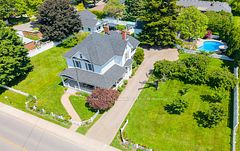 24-26 MAPLE Avenue, Grimsby, ON, exterior
