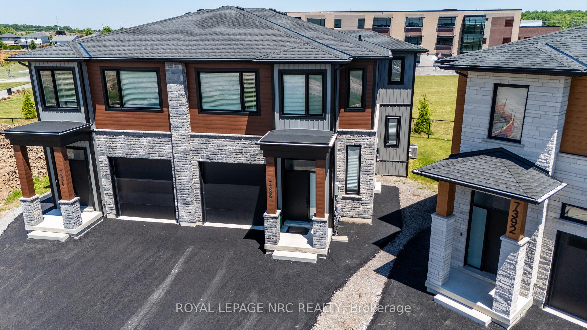 7386 Splendour Drive, Niagara Falls, ON, exterior