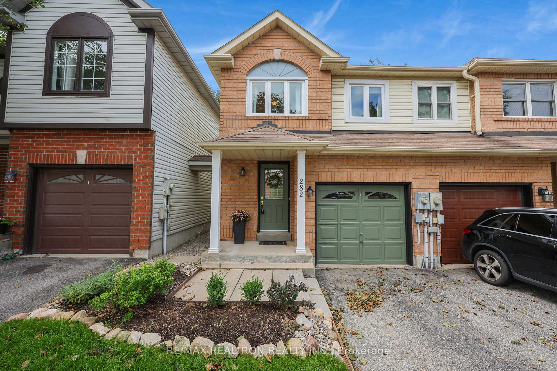 282 Ferndale Drive S, Barrie, ON, exterior