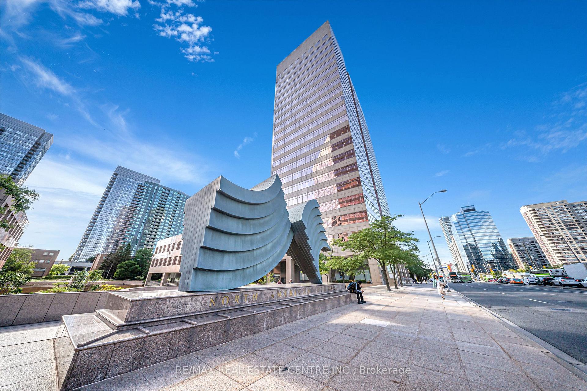 200 C - 5700 Yonge Street Road, Toronto C07, ON, exterior