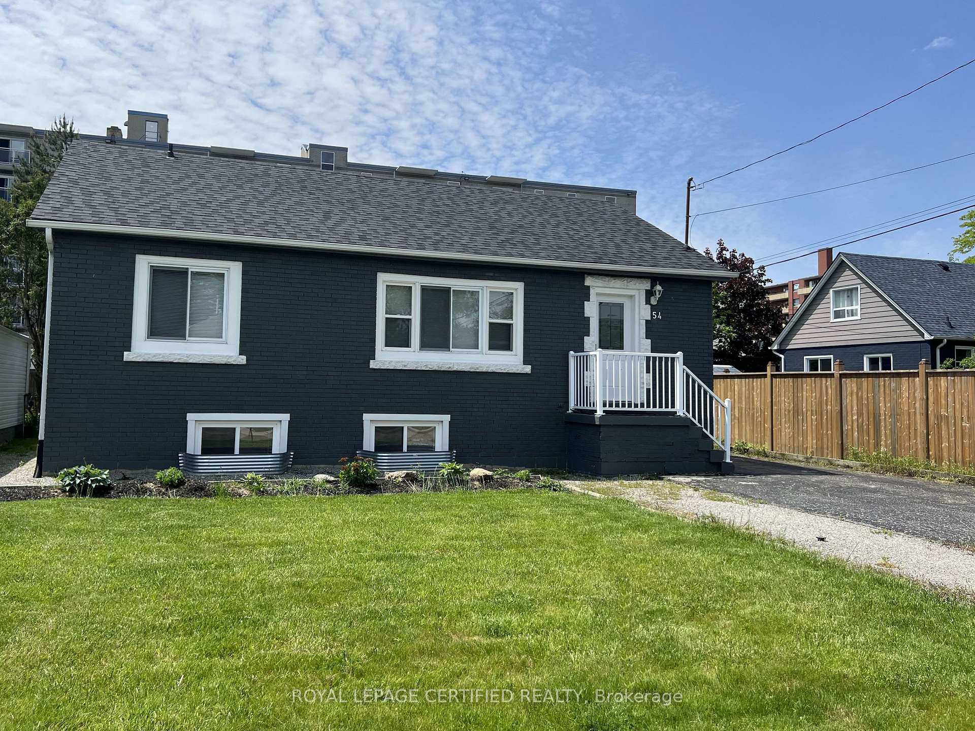 54 Duncombe Drive, Hamilton, ON, exterior