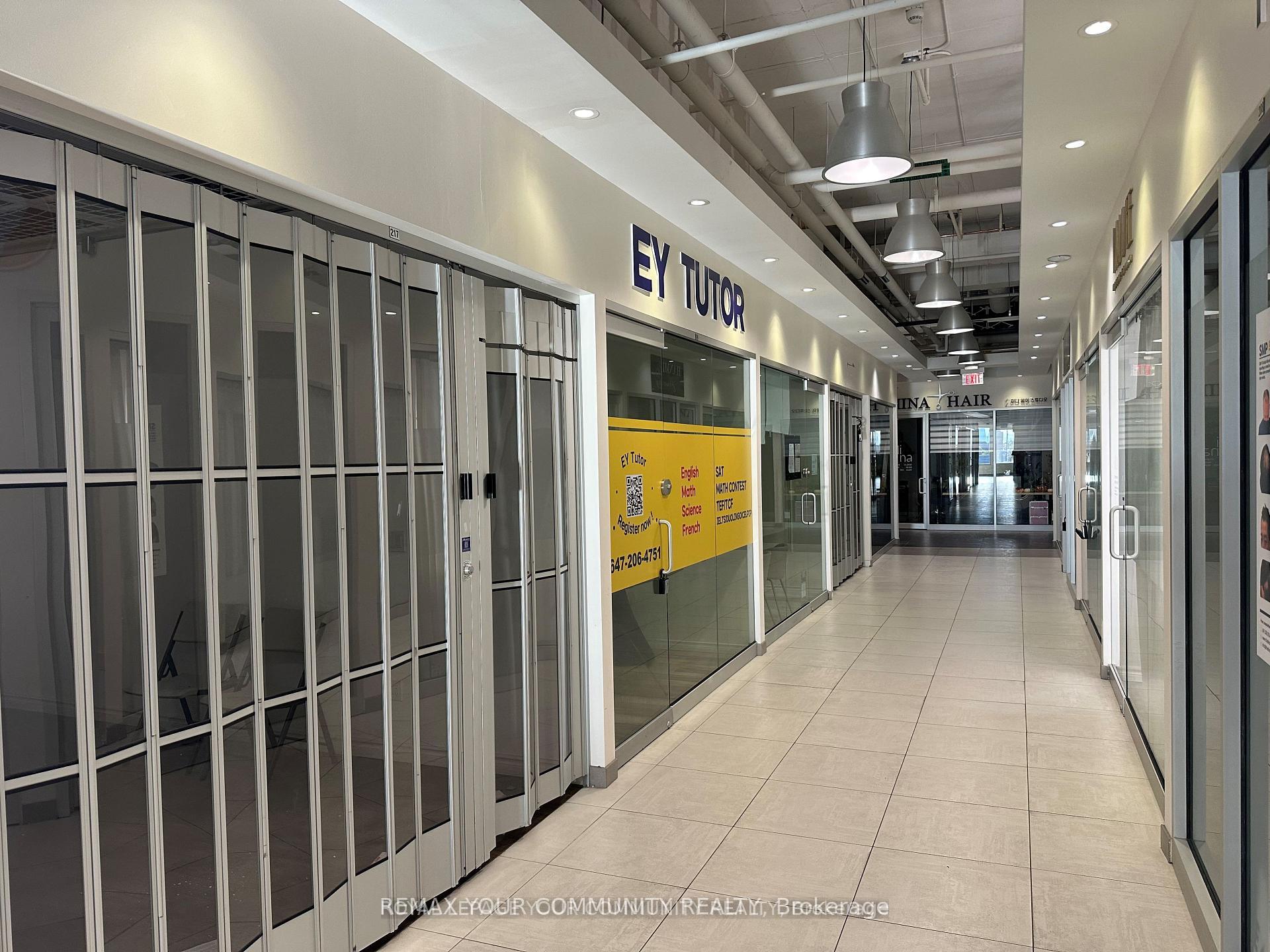 217 - 7181 Yonge Street, Markham, ON, exterior
