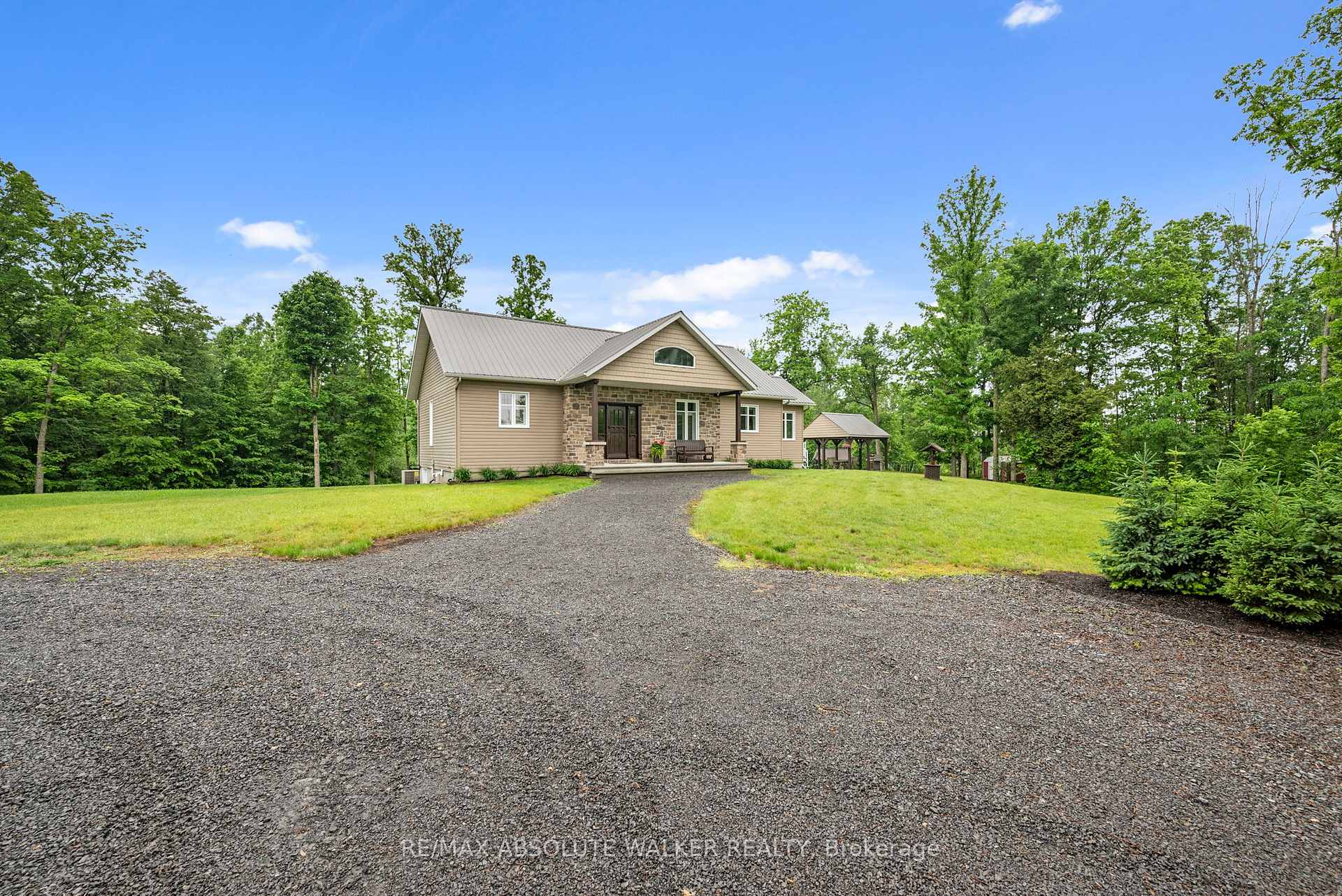 18668 Kenyon Concession 2 Road, North Glengarry, ON, exterior
