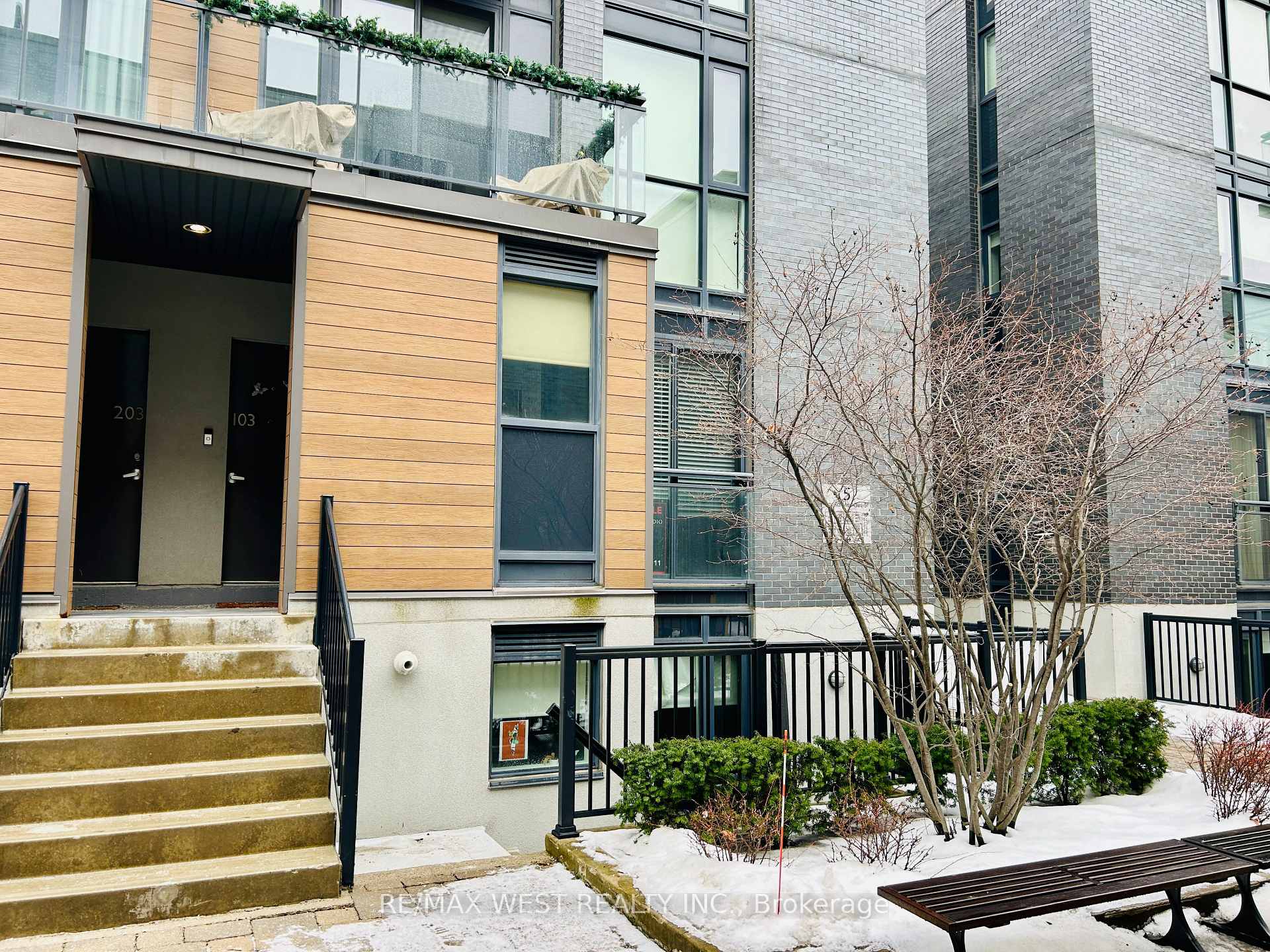 102 - 5 Sousa Mendes Street, Toronto W02, ON, exterior