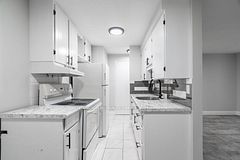 1 - 24 Brookside Street N, London South, ON, exterior