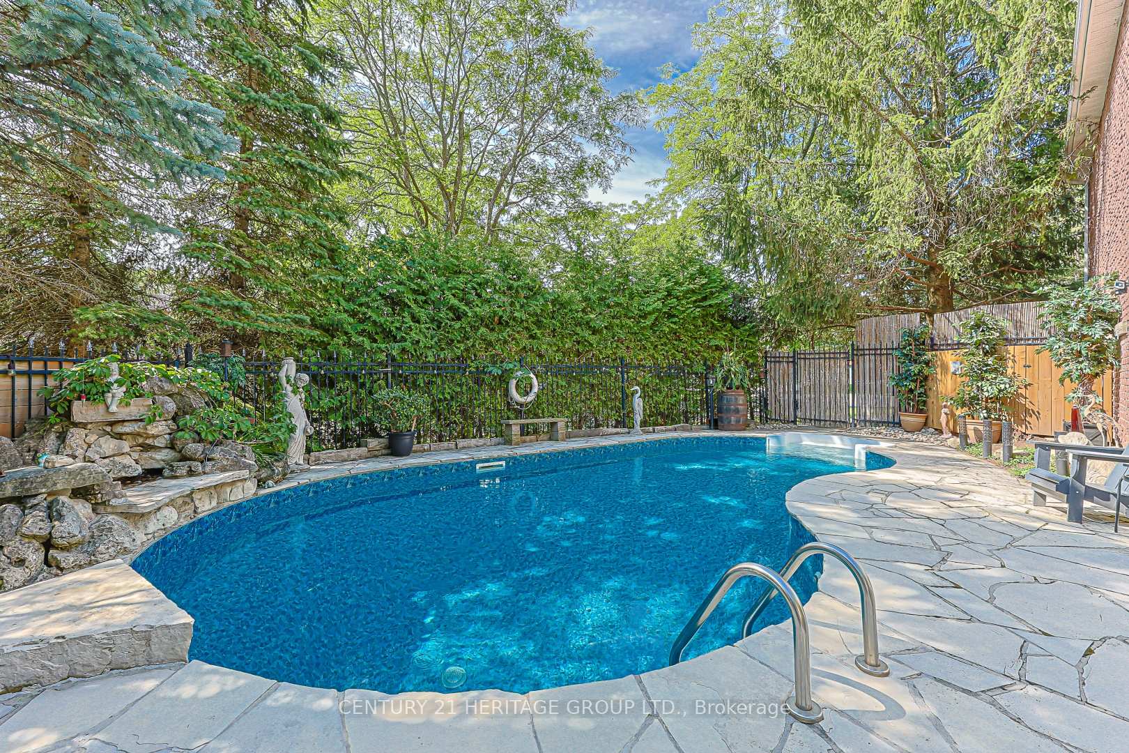 169 Delayne Drive, Aurora, ON, exterior