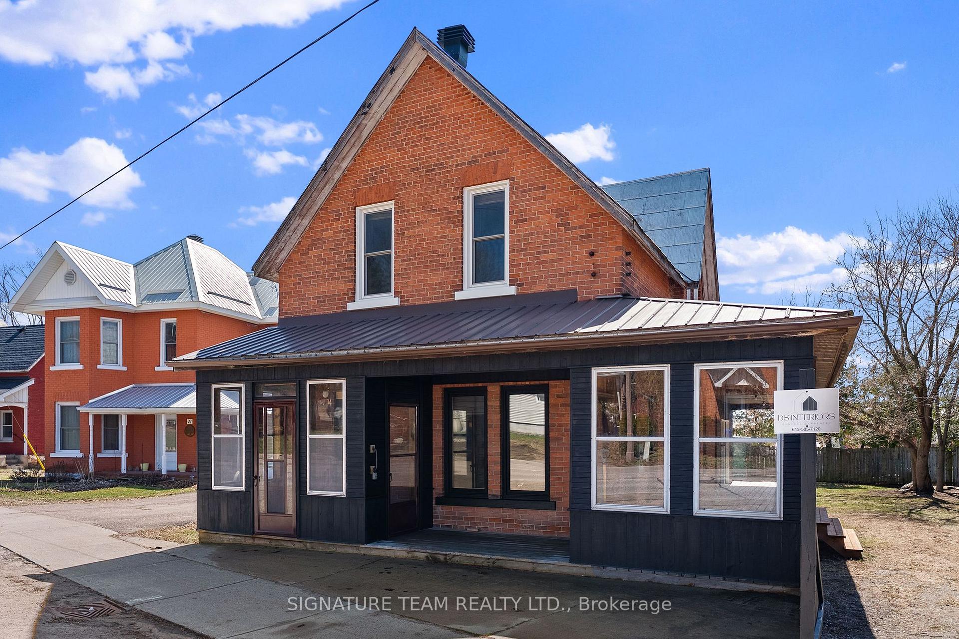 23 Main Street, Whitewater Region, ON, exterior