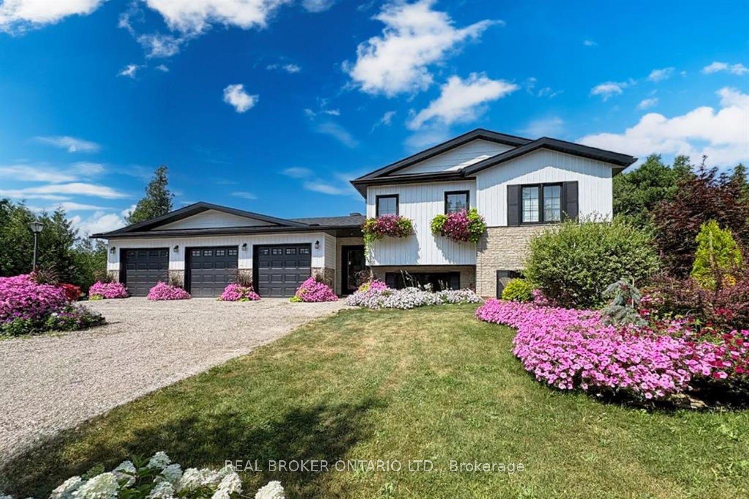 486 CODE Drive, Montague, ON, exterior