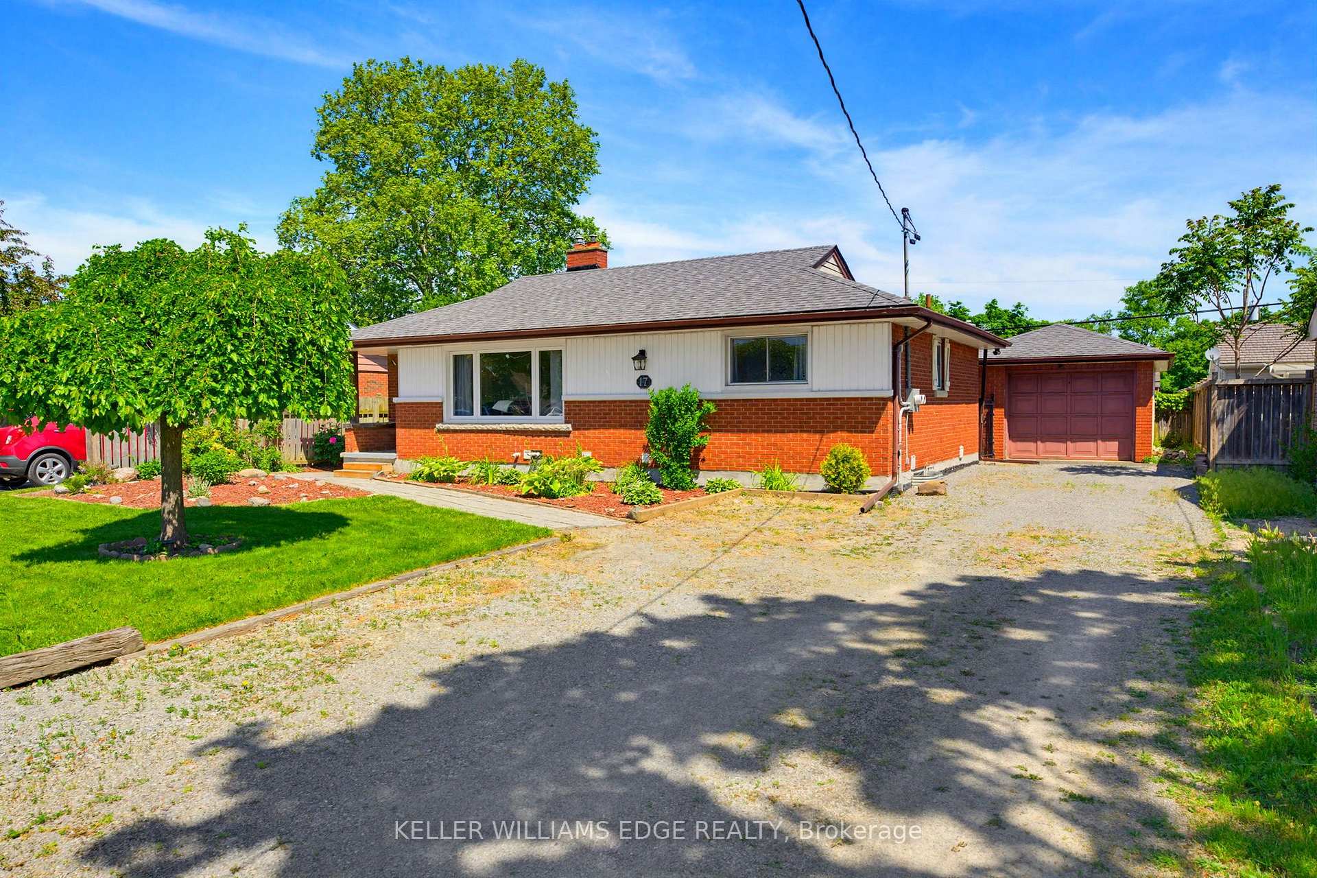17 Broadmore Avenue, St. Catharines, ON, exterior