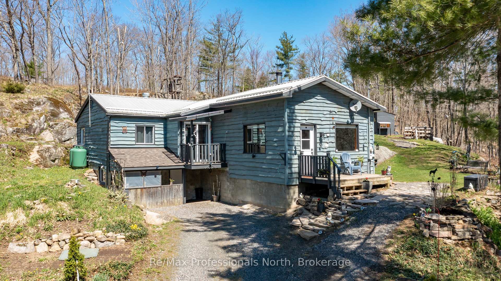 1017 Barlochan Road, Muskoka Lakes, ON, exterior