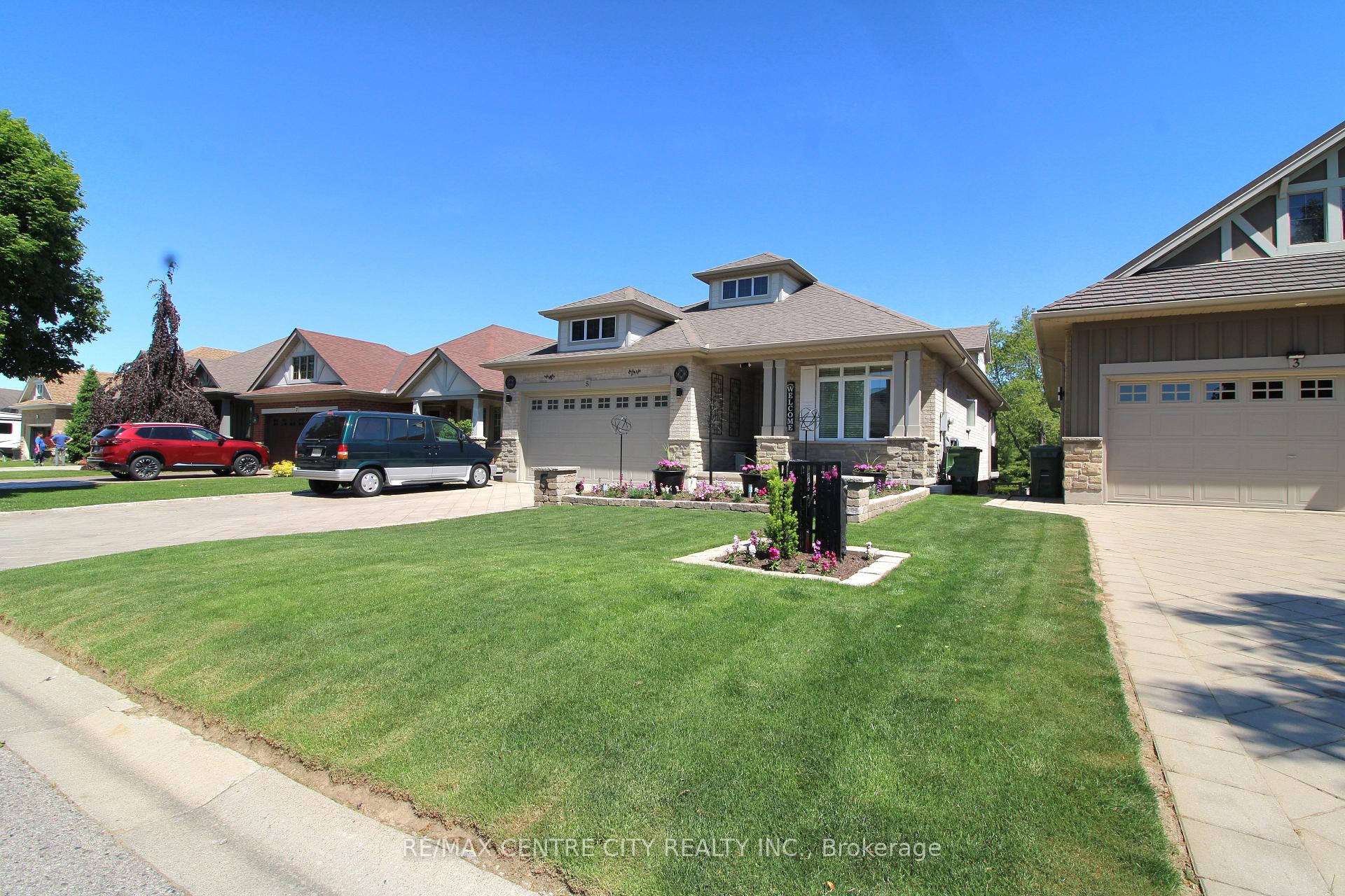 5 Cherry Blossom Lane, St. Thomas, ON, exterior