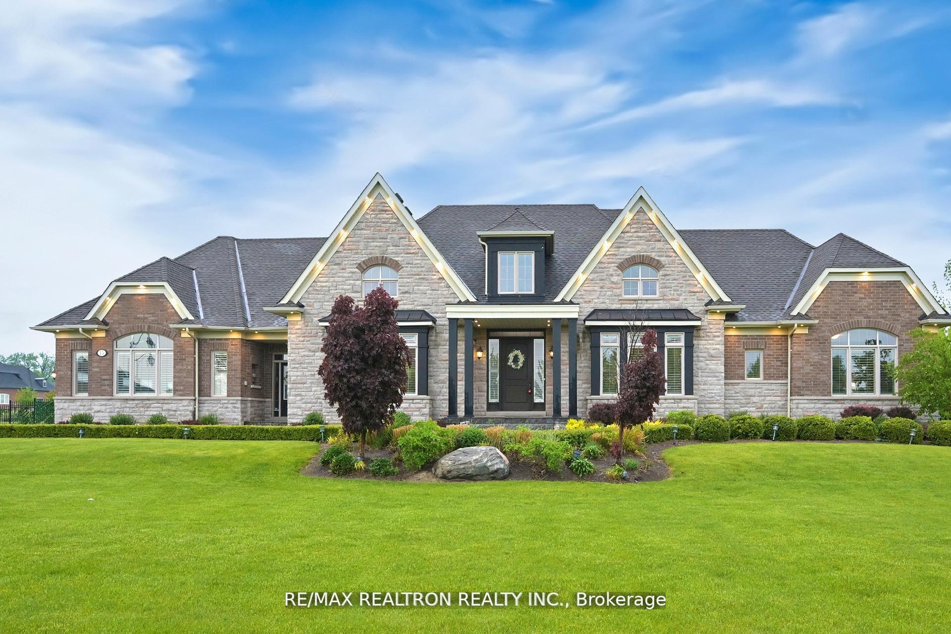 15 Pine Vista Avenue, Whitchurch-Stouffville, ON, exterior