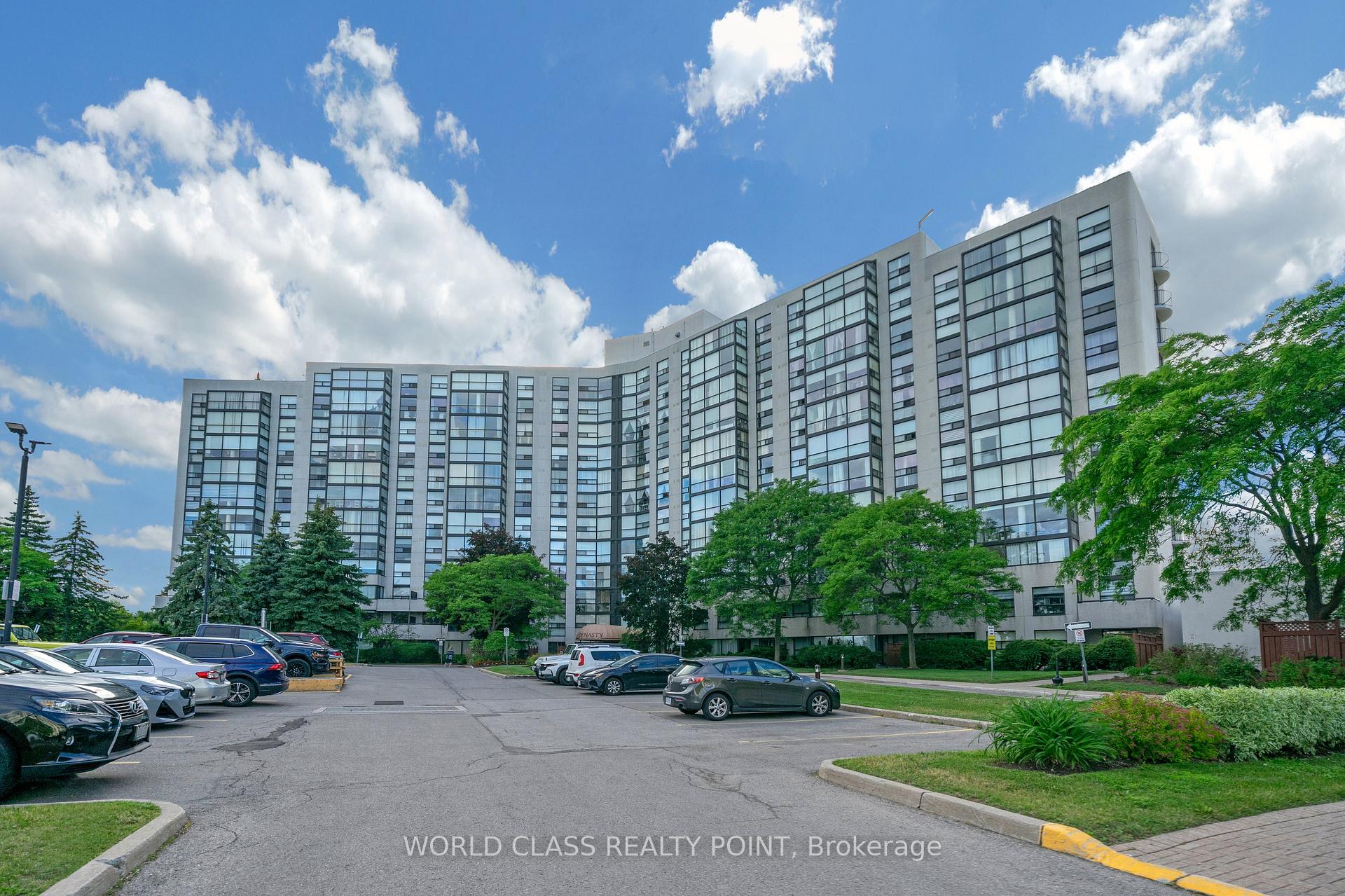 201 - 40 Harding Boulevard, Richmond Hill, ON, exterior
